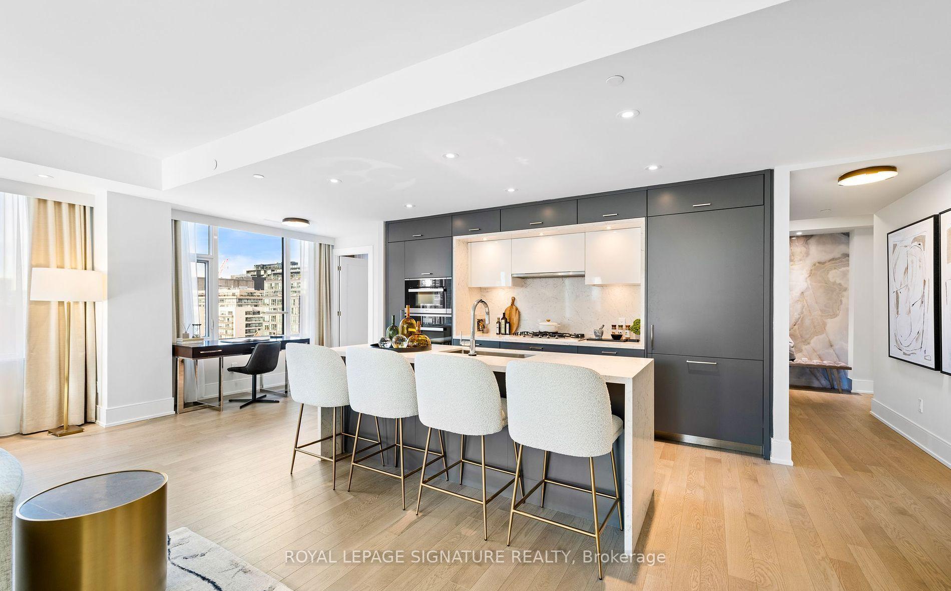 2 Bedrooms Condo at 455 Wellington, Toronto For sale