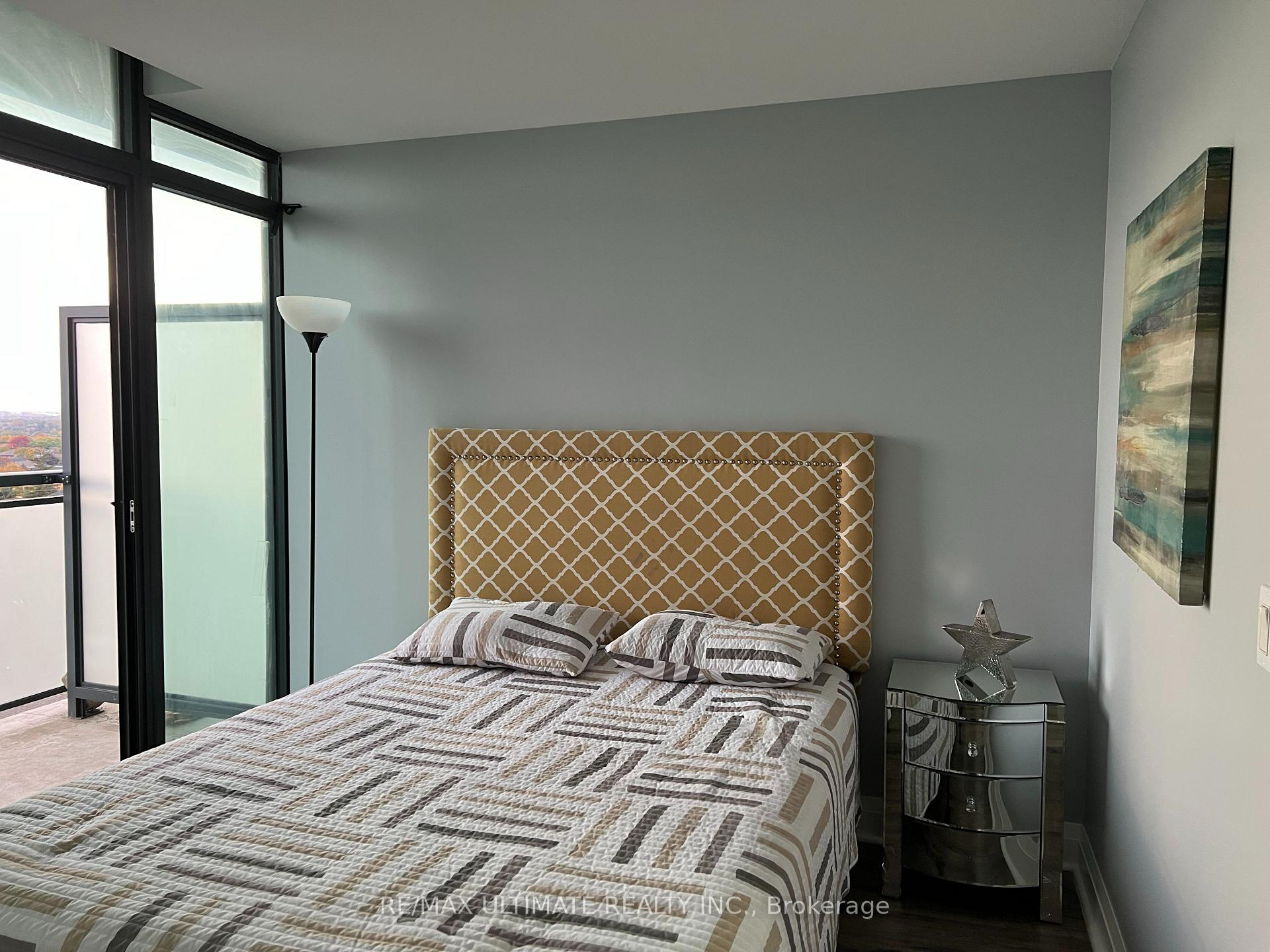 1 Bedroom Condo at 2522 Keele,  Toronto For sale