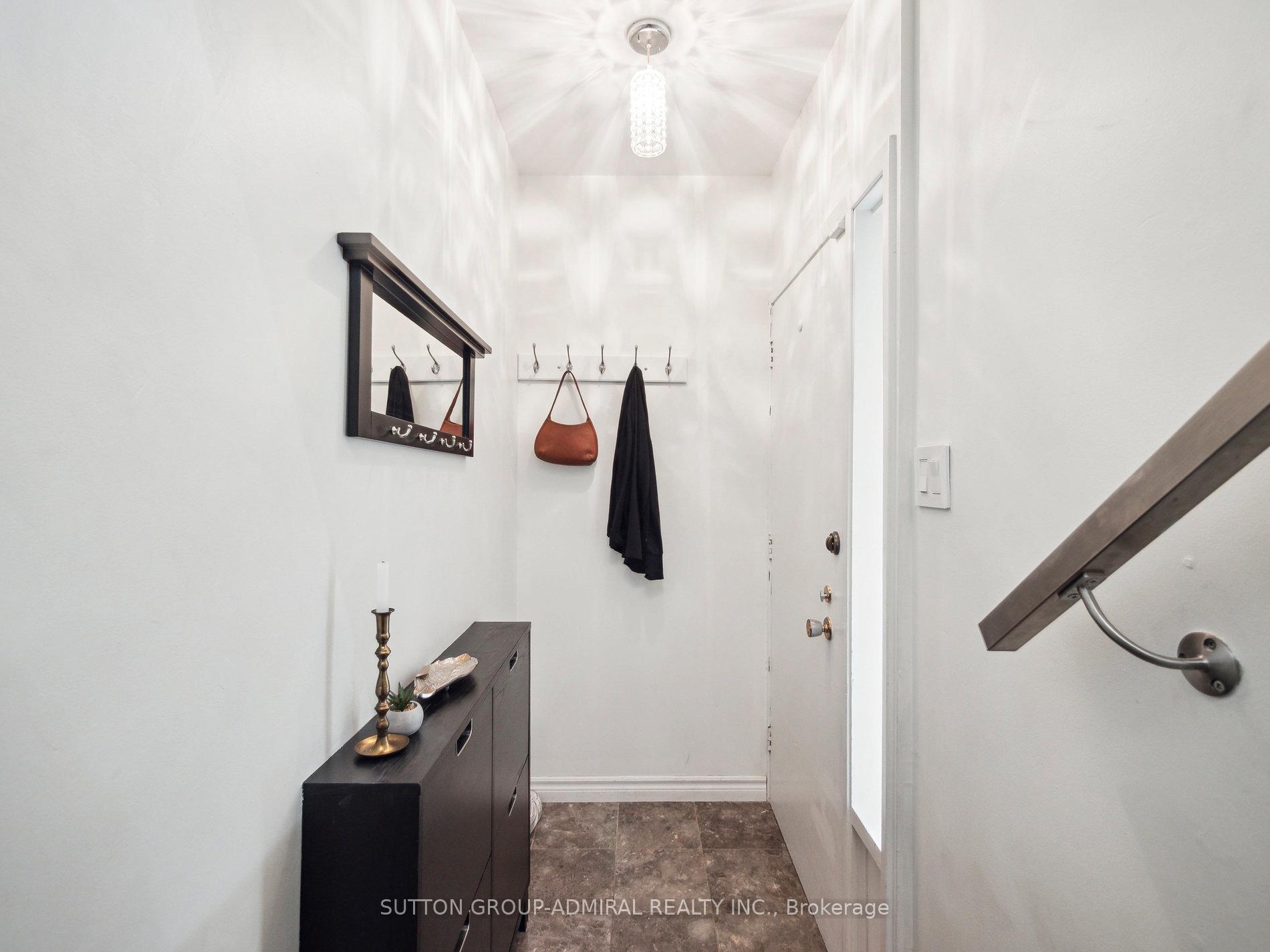 2 Bedrooms Condo at 24 Anvil Millway, Toronto For sale