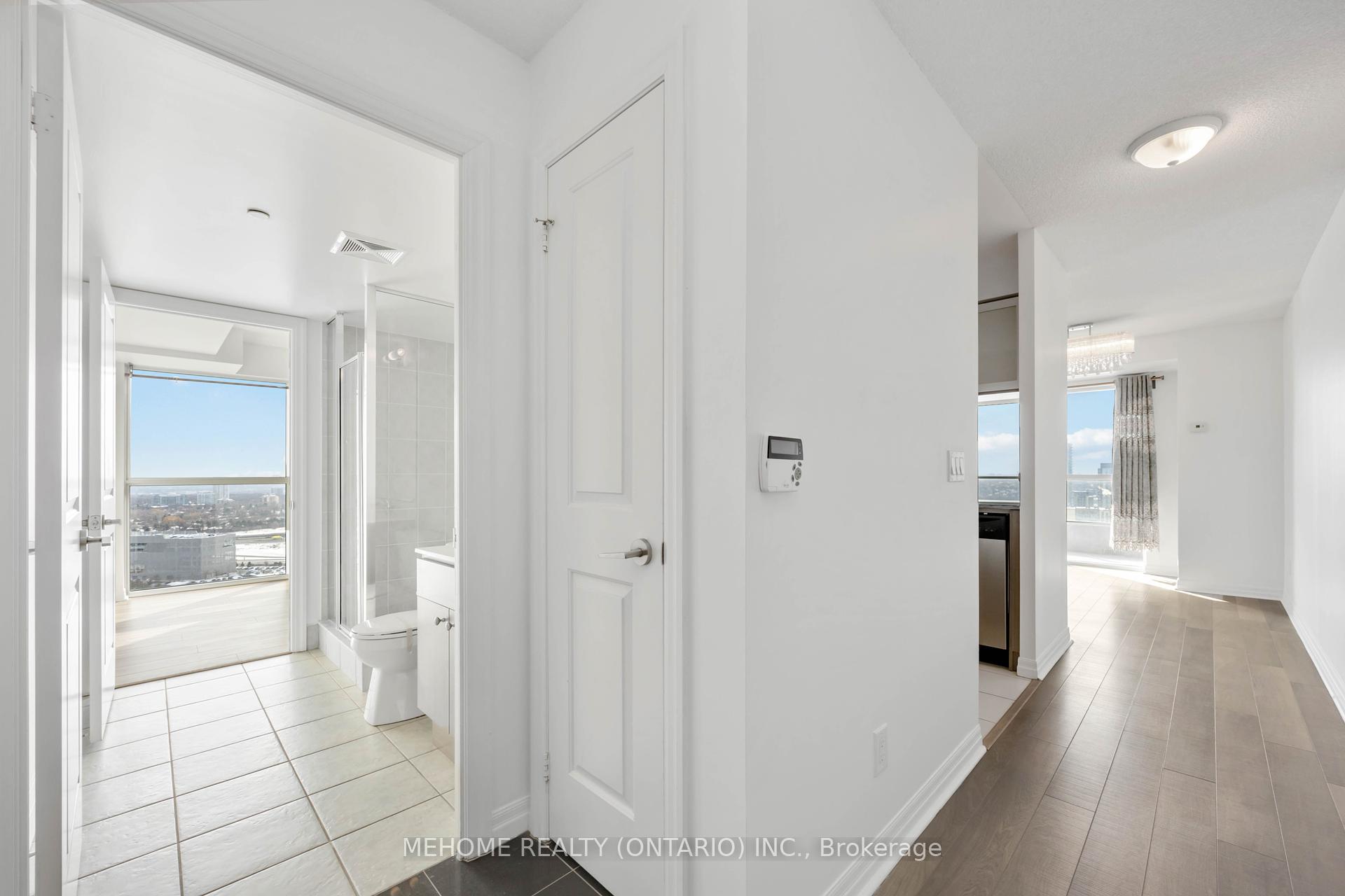 2 Bedrooms Condo at 275 Yorkland, Toronto For sale