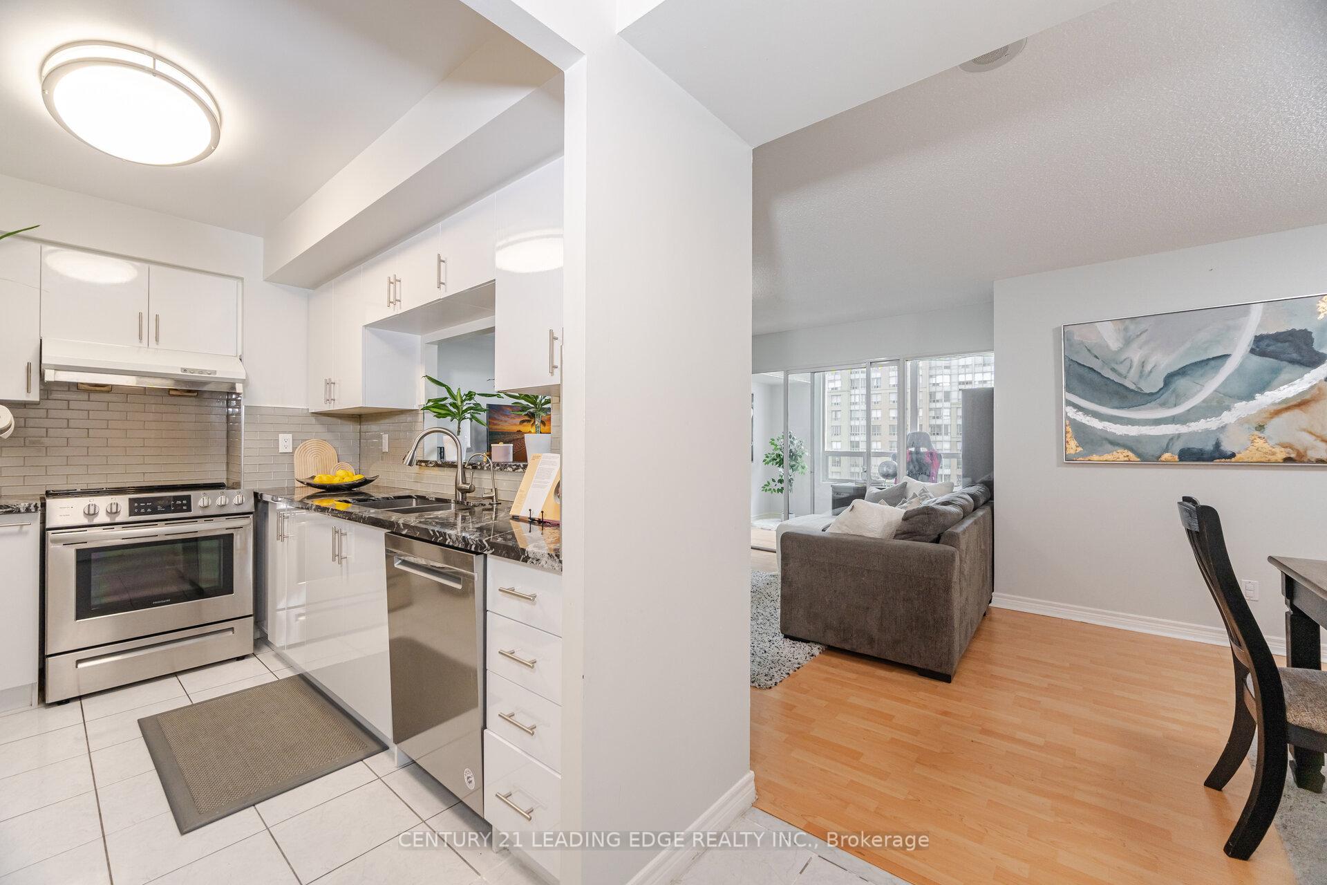 3 Bedrooms Condo at 68 Corporate, Toronto For sale