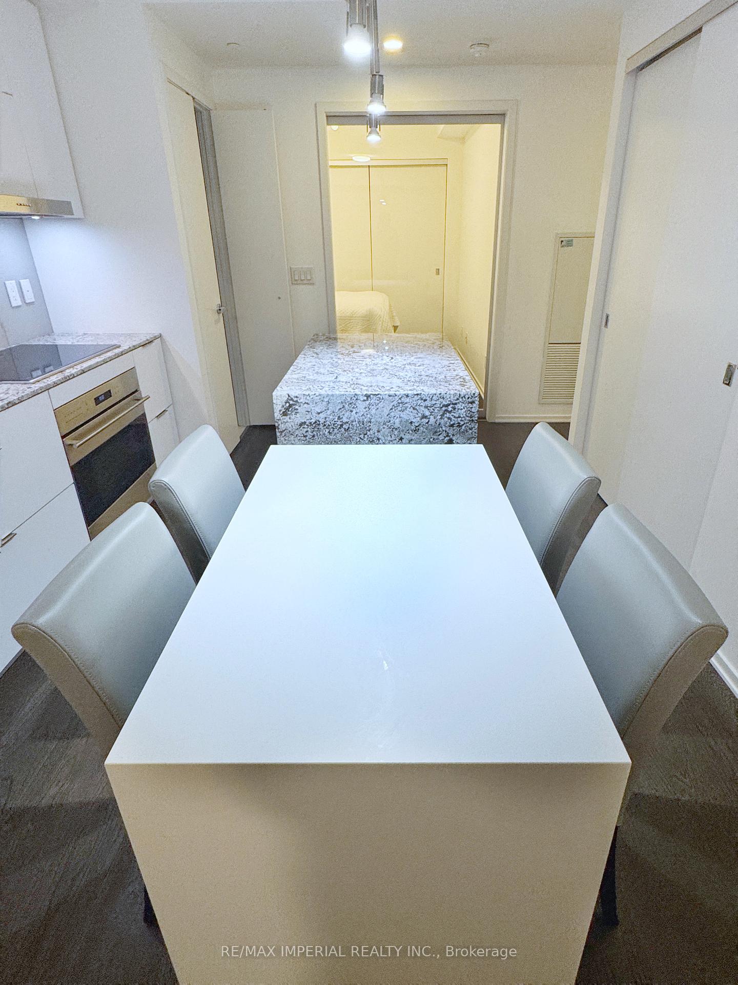 2 Bedrooms Condo at 1 Bloor, Toronto For sale