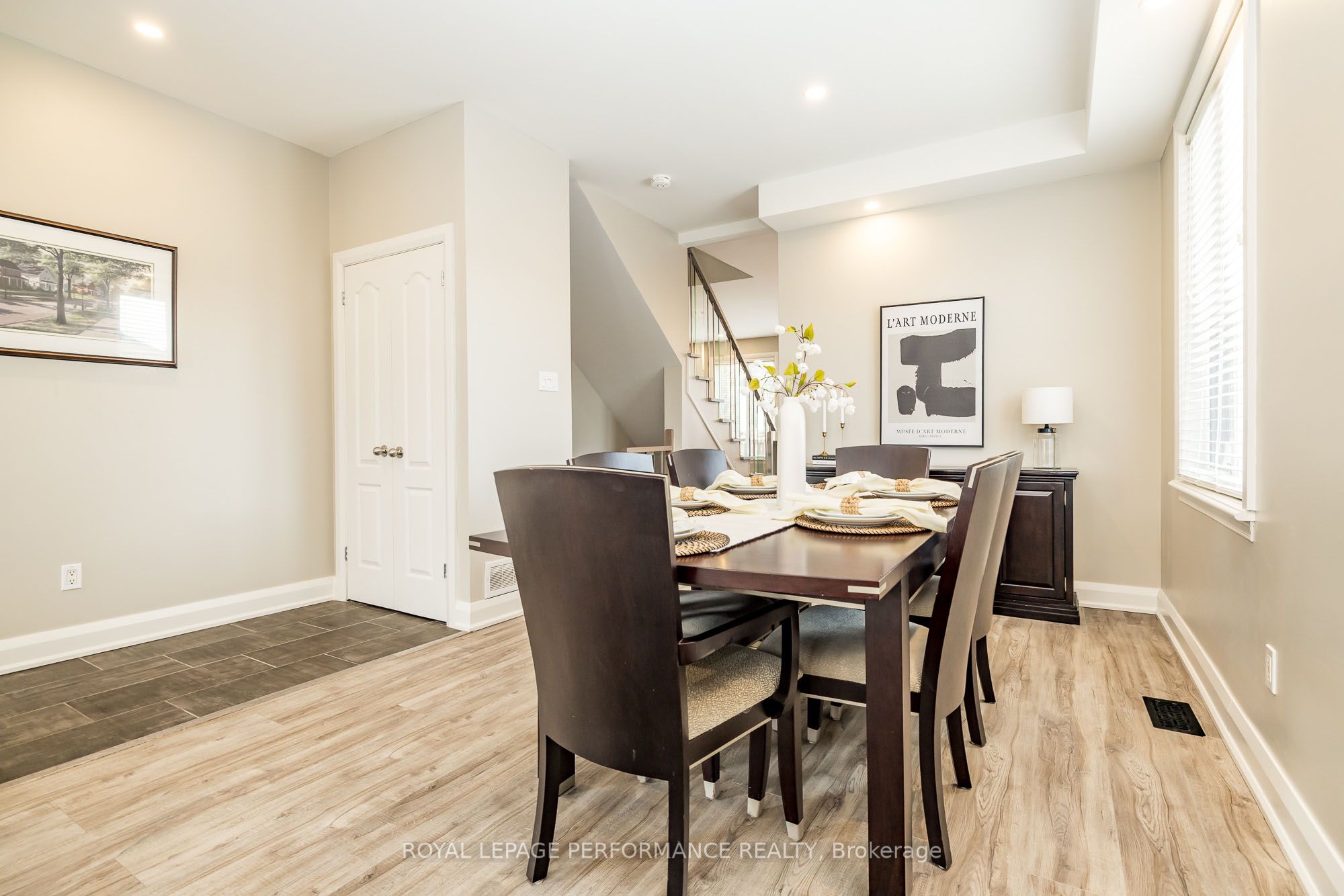 814 Feather Moss Way, BlossomParkAirportandArea, ON K1V 1X3