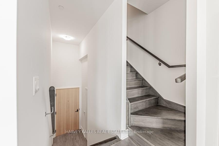 4 Bedrooms Condo at 60 George Butchart, Toronto For sale