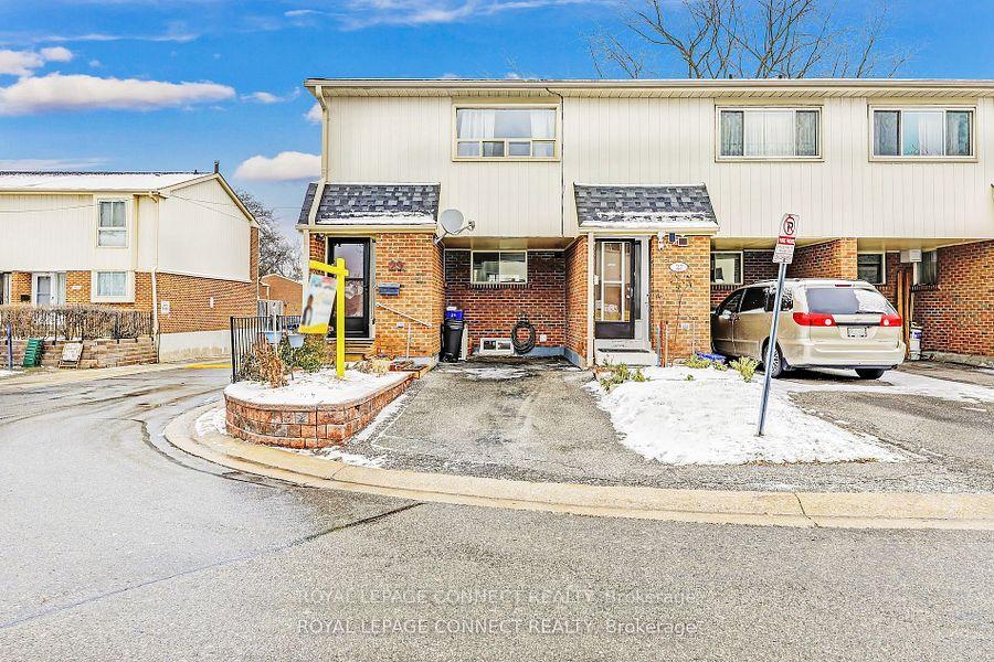 3 Bedrooms Condo at 2451 Bridletowne, Toronto For sale