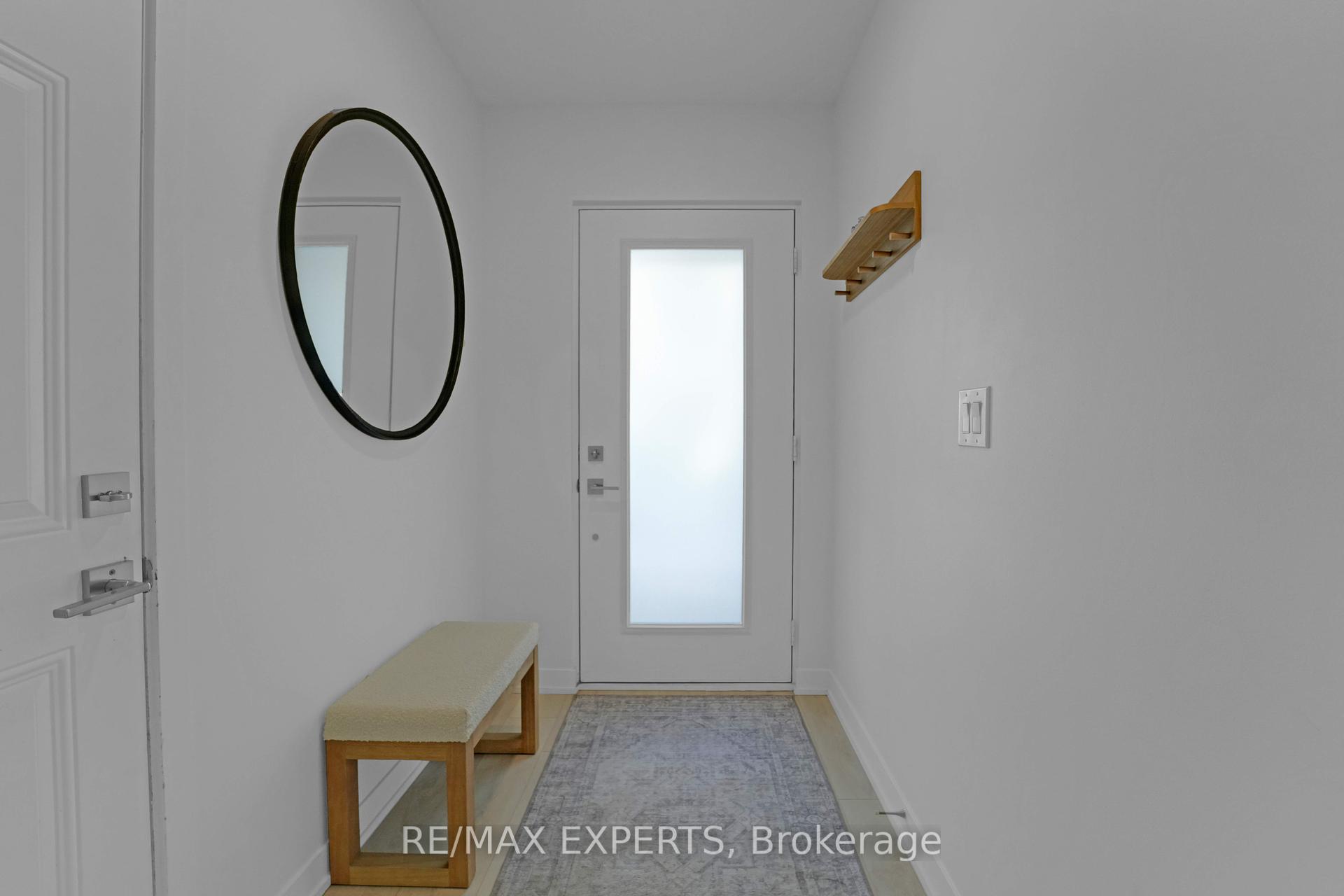 3 Bedrooms Condo at 1095 Cooke,  Burlington For sale