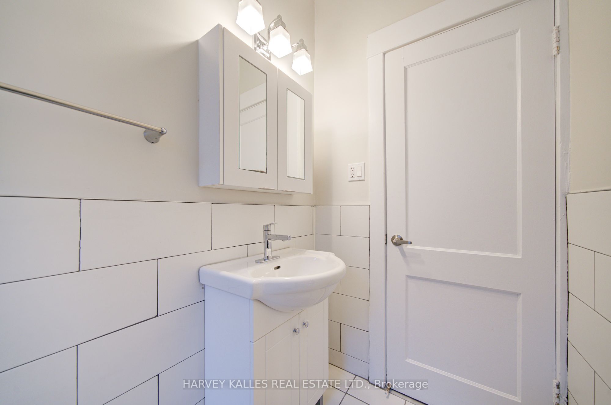 1074 St Clair Avenue W 2