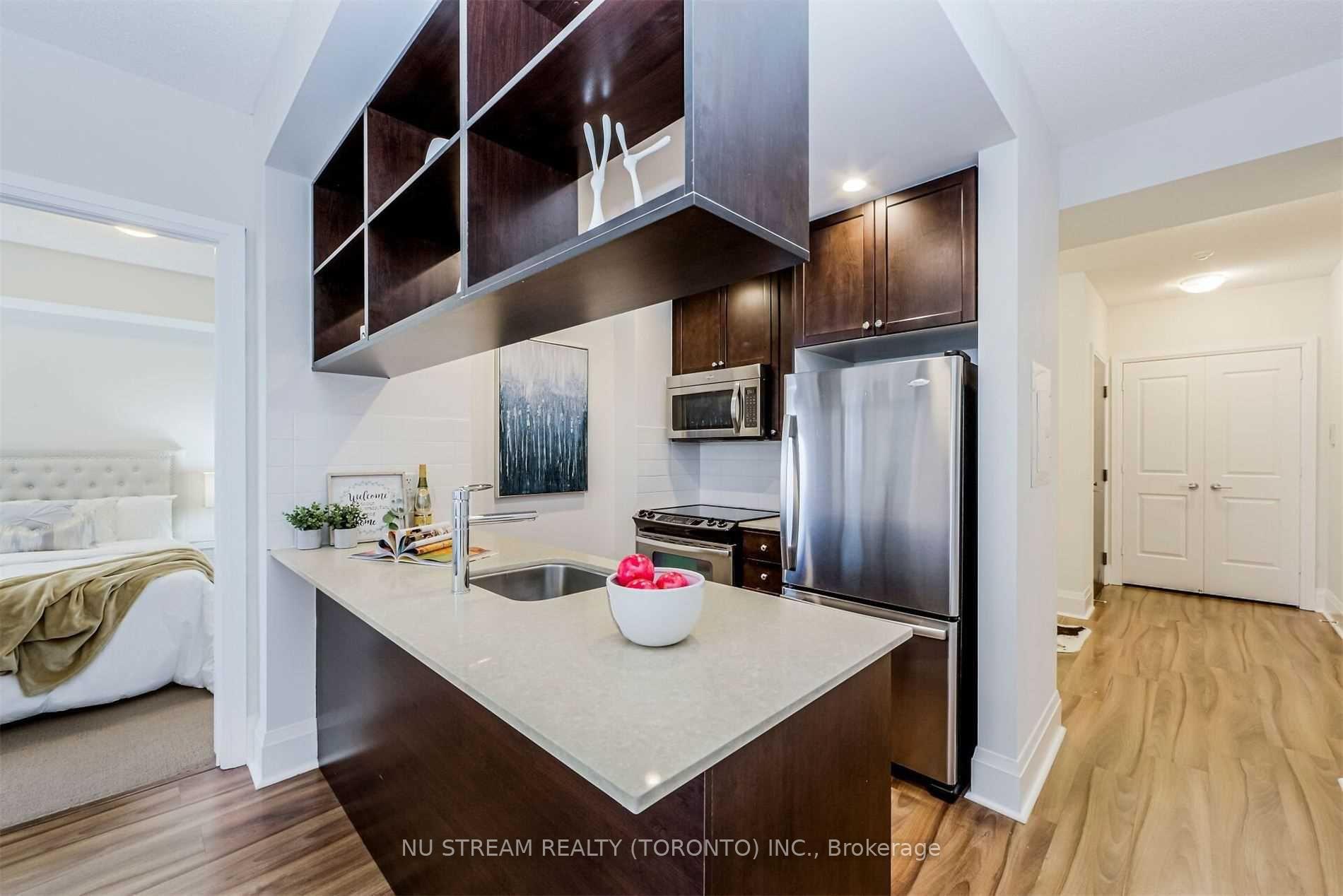 2 Bedrooms Condo at 100 Harrison Garden,  Toronto For sale