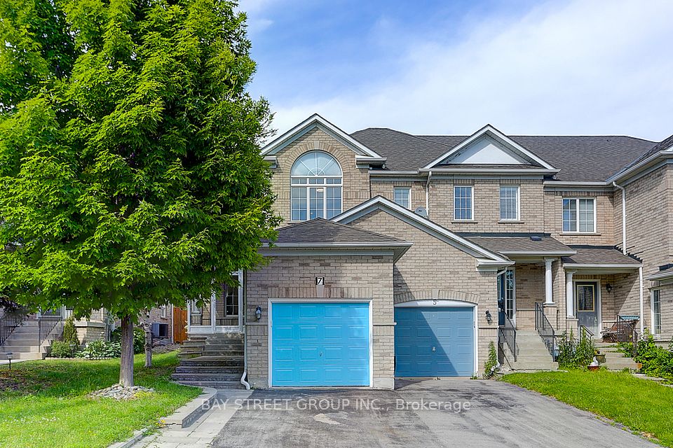 7 Debonair Street, Richmond Hill, ON L4C 0R2