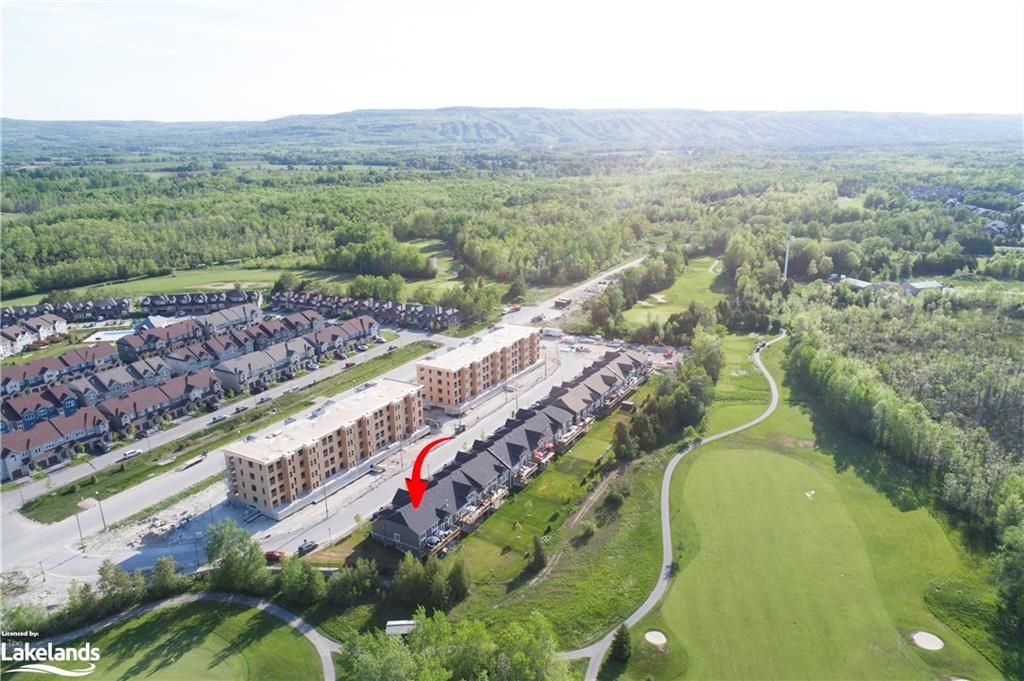2 SPOONER Crescent Collingwood Ontario L9Y 1Y3