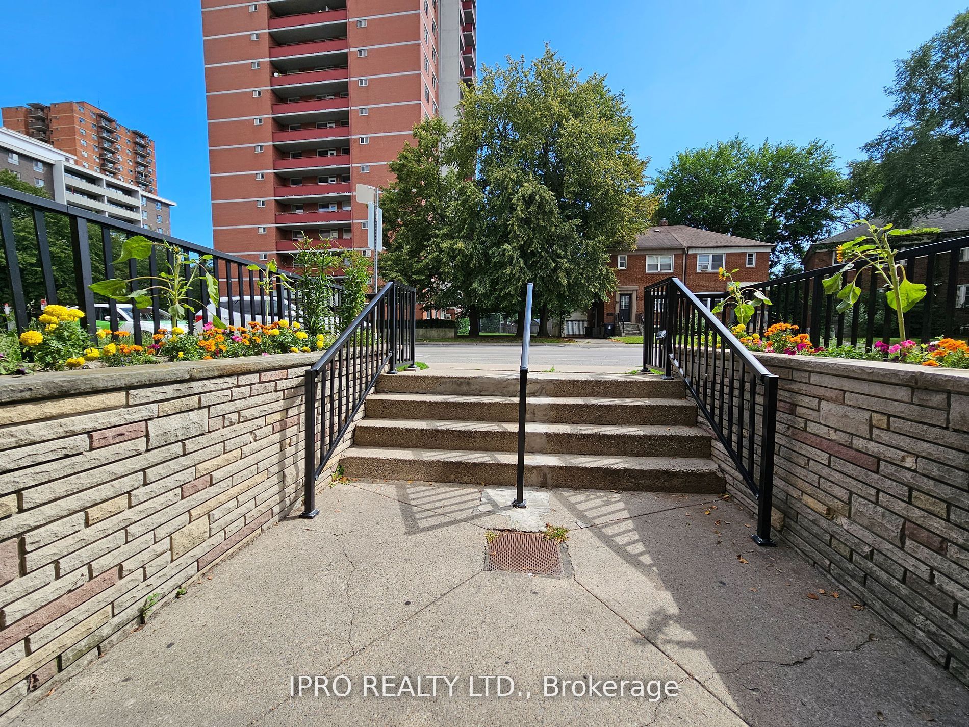 20 Cosburn Avenue, #101