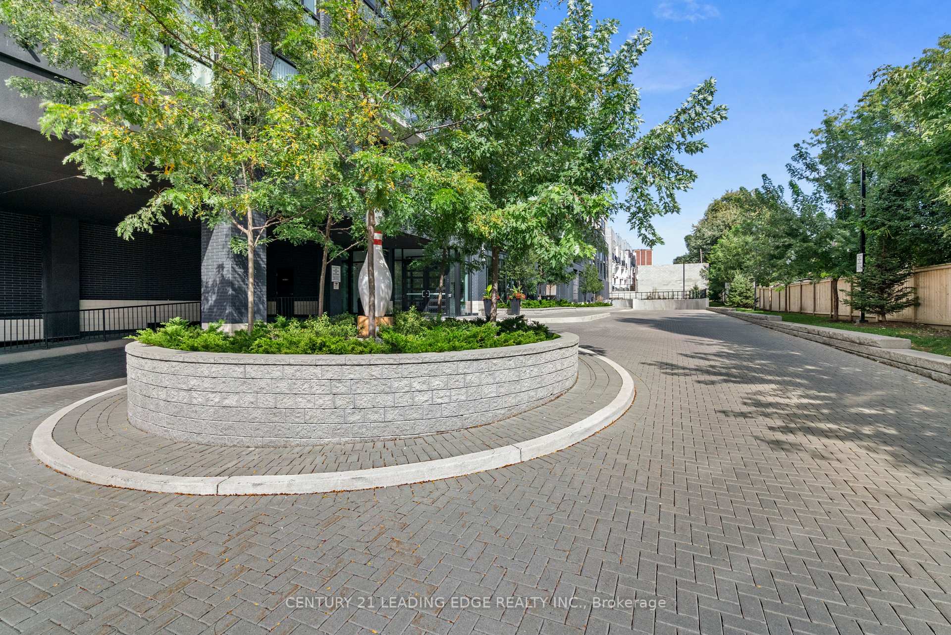 2 Bedrooms Condo at 1401 O’Connor, Toronto For sale