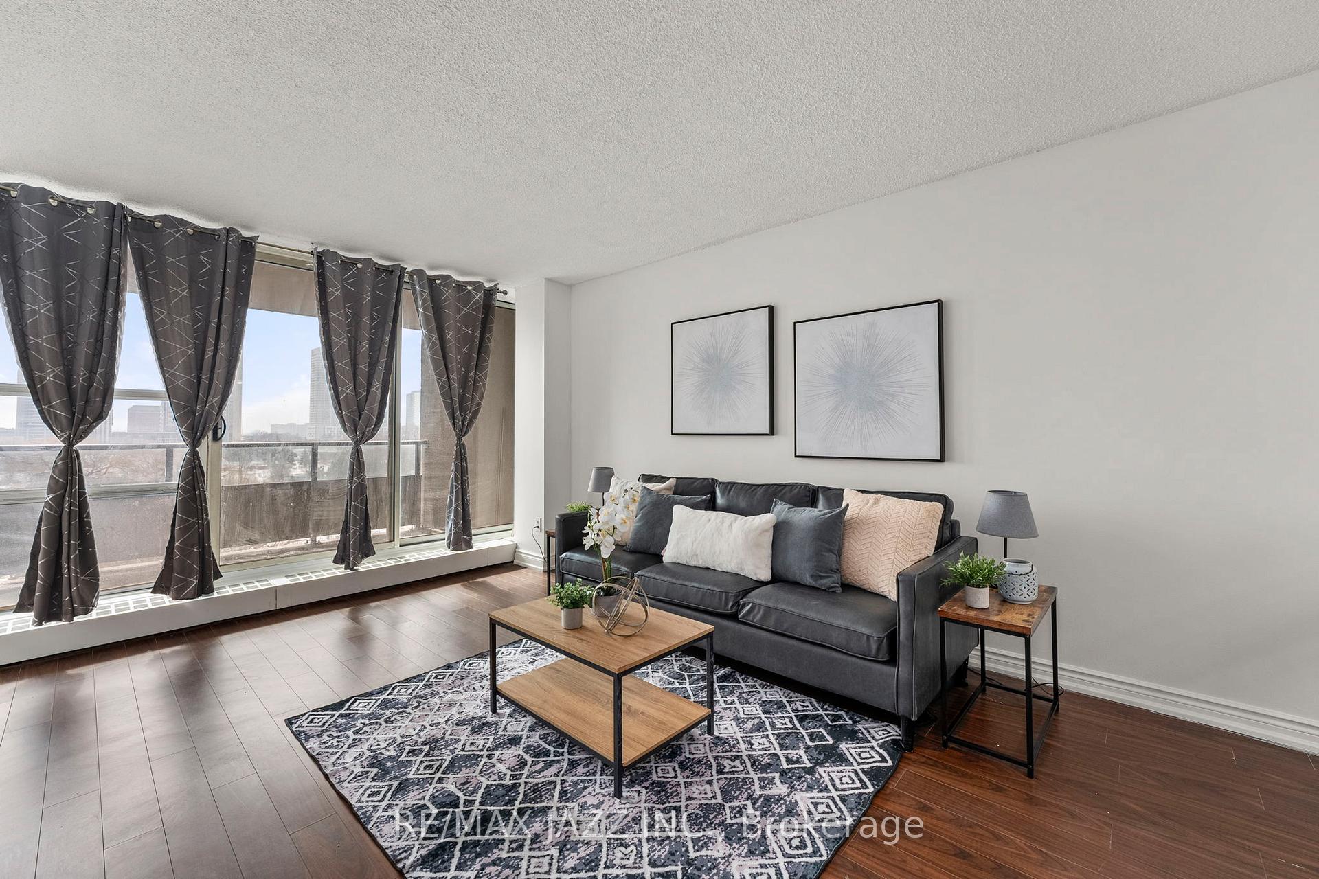 3 Bedrooms Condo at 4091 Sheppard,  Toronto For sale