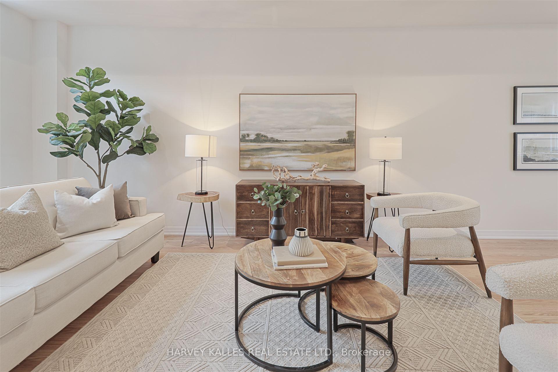 75 De La Roche Drive S