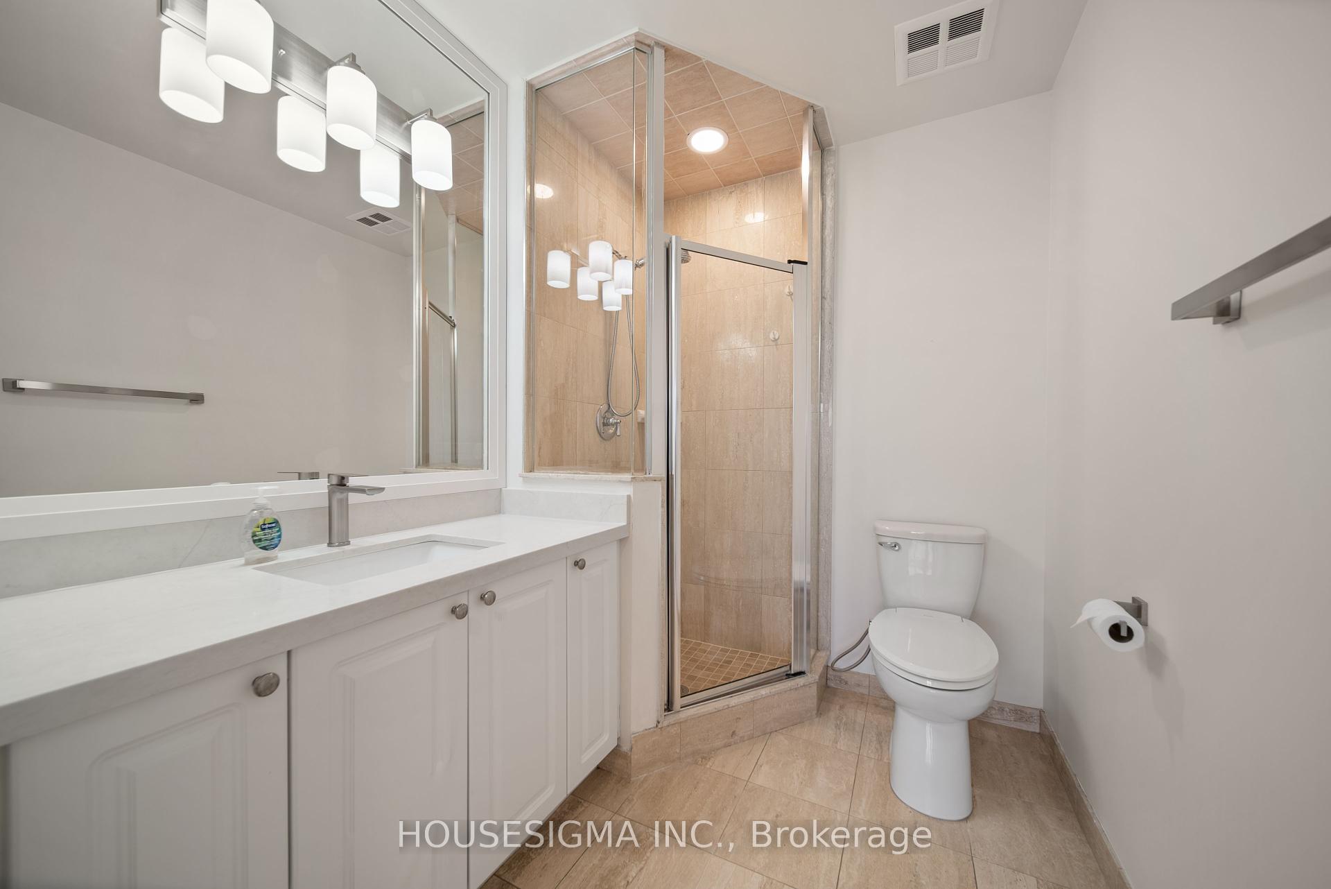 3 Bedrooms Condo at 5 Northtown, Toronto For sale