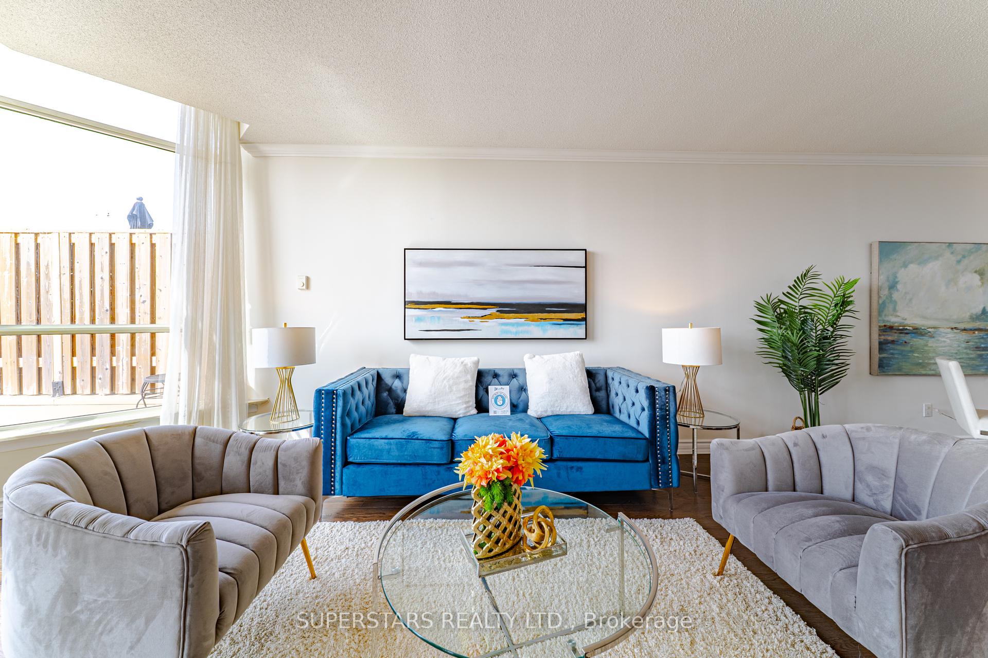 2 Bedrooms Condo at 20 Guildwood, Toronto For sale