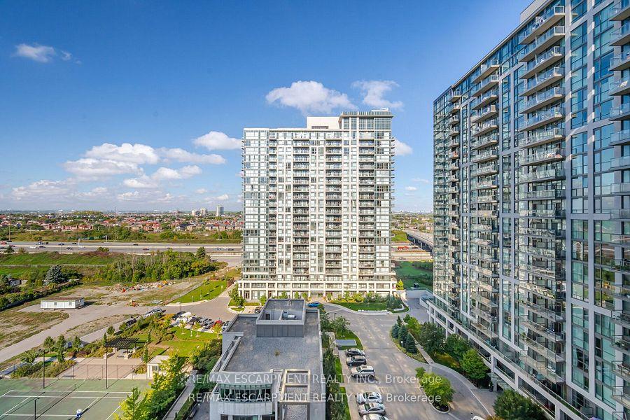 1 Bedroom Condo at 335 Rathburn, Mississauga For sale