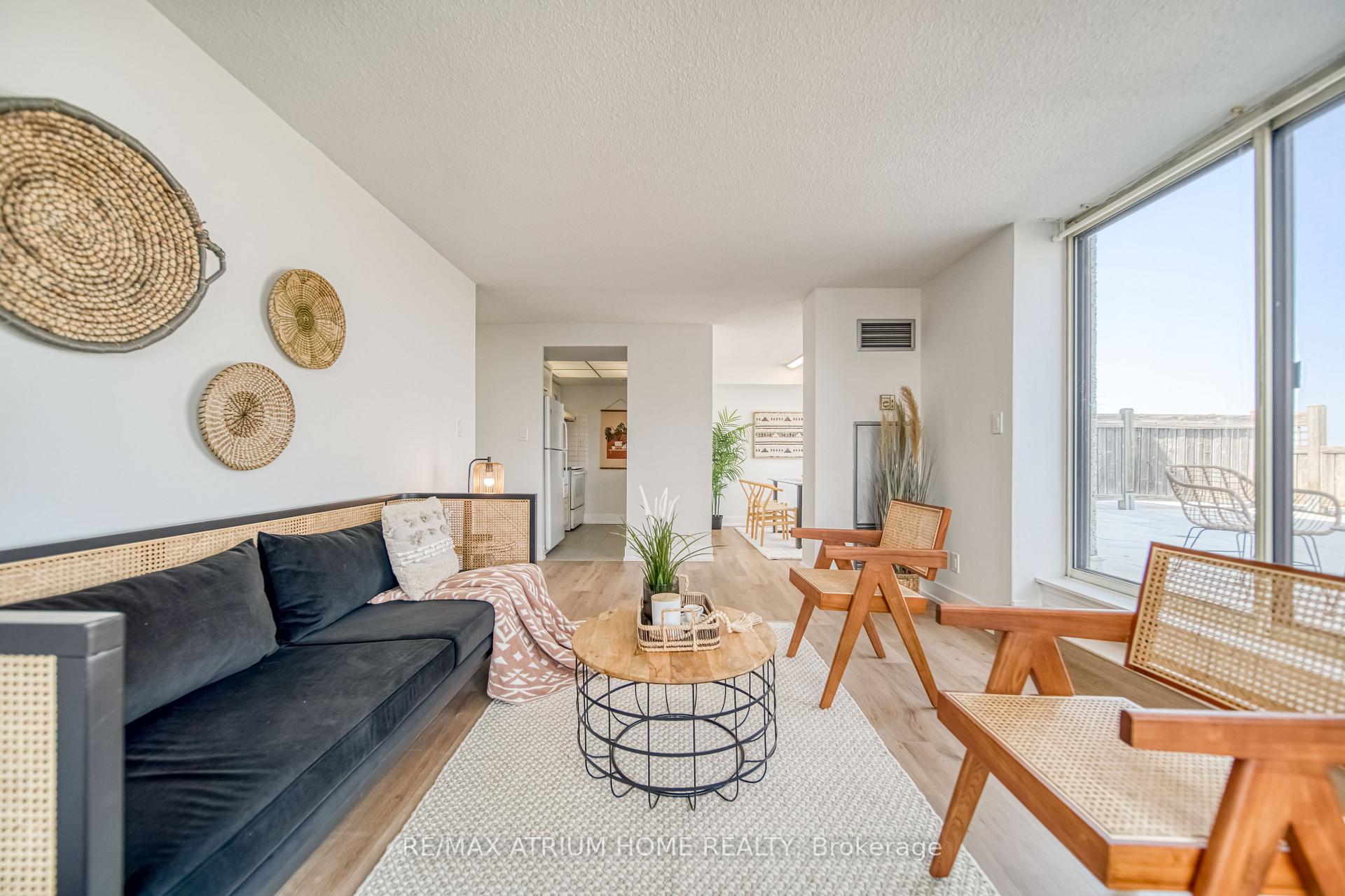 3 Bedrooms Condo at 5765 Yonge, Toronto For sale