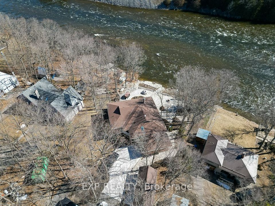 569 Hillside