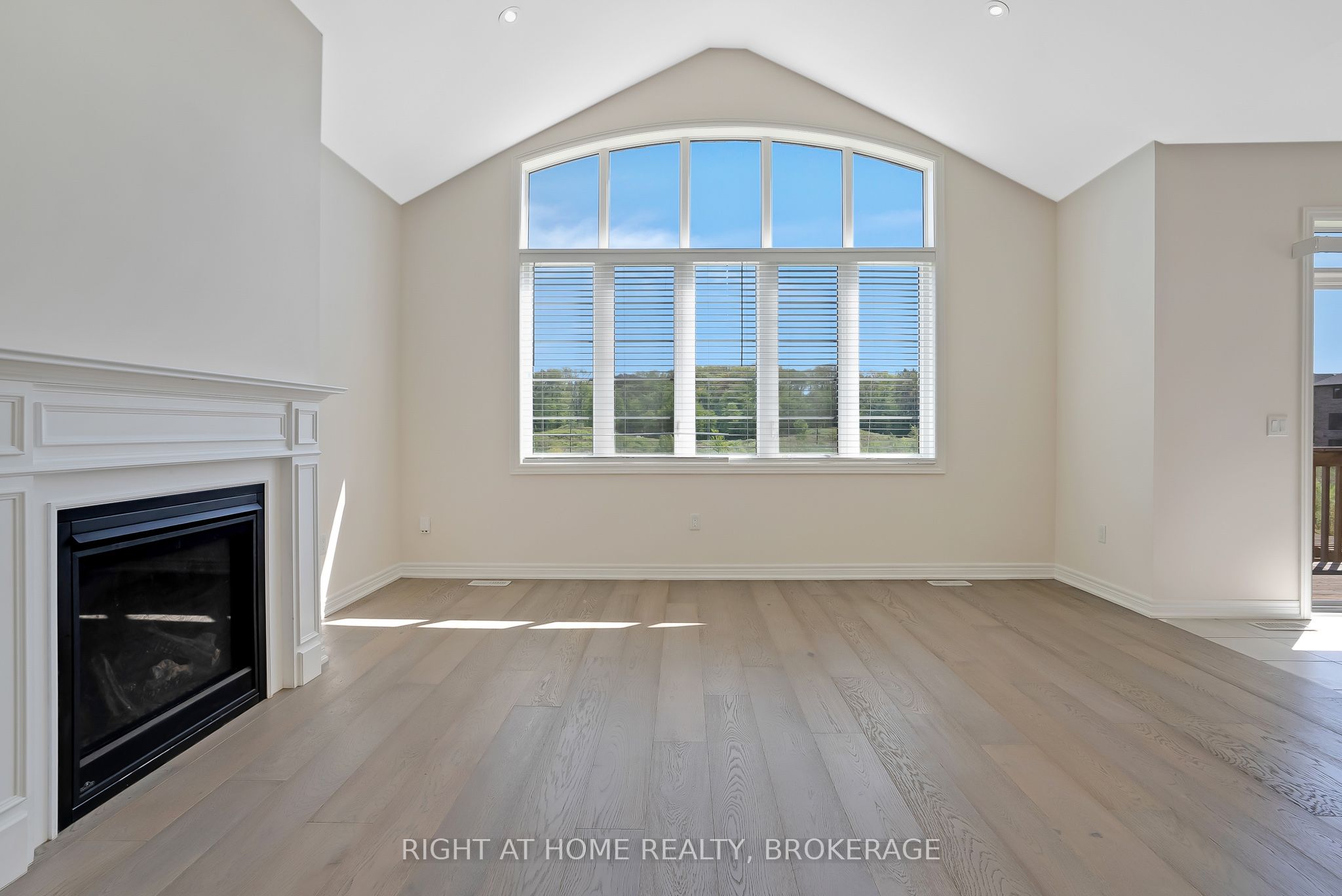 19 Robarts Drive