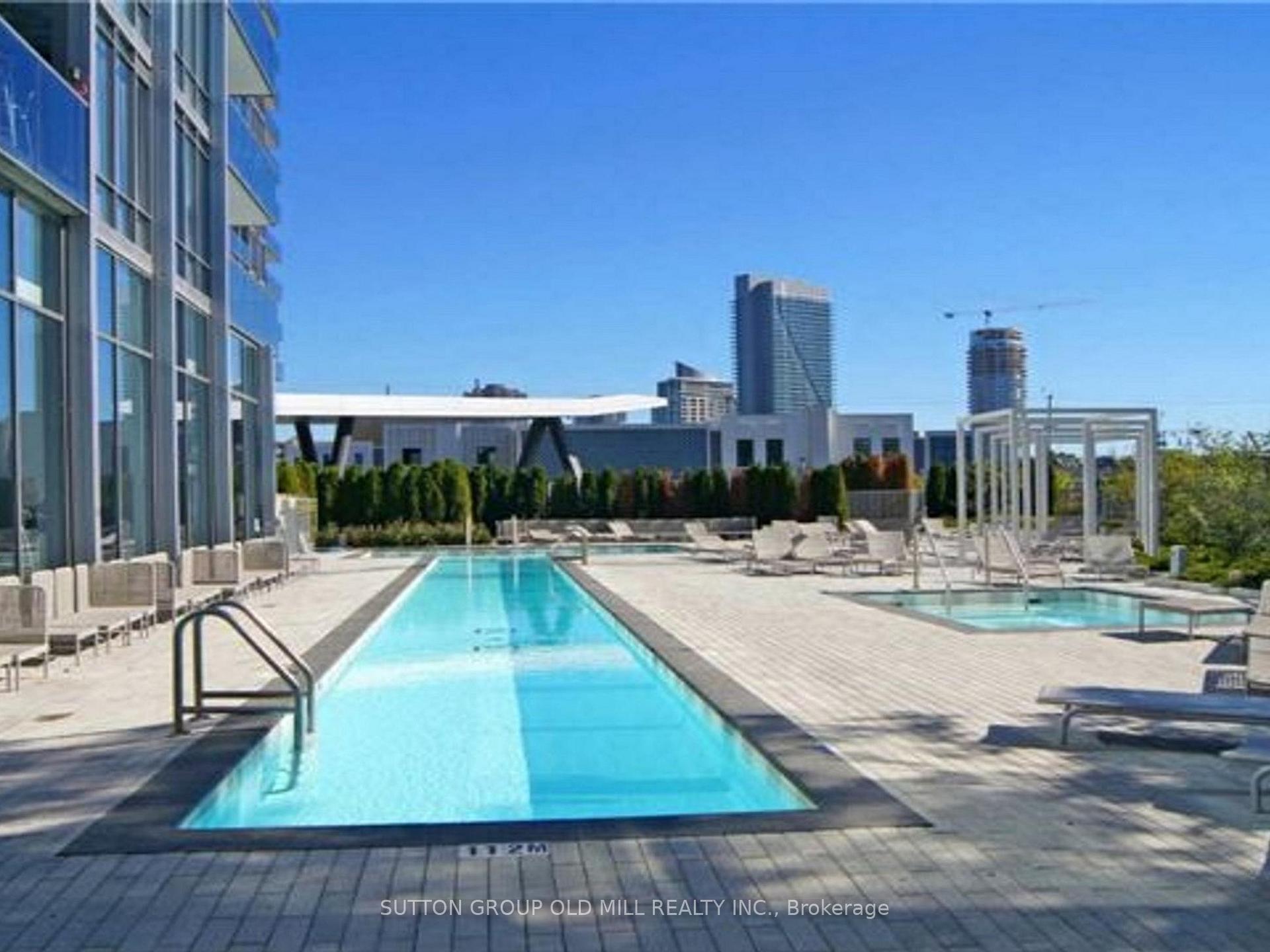 3 Bedrooms Condo at 90 Park Lawn, Toronto For sale