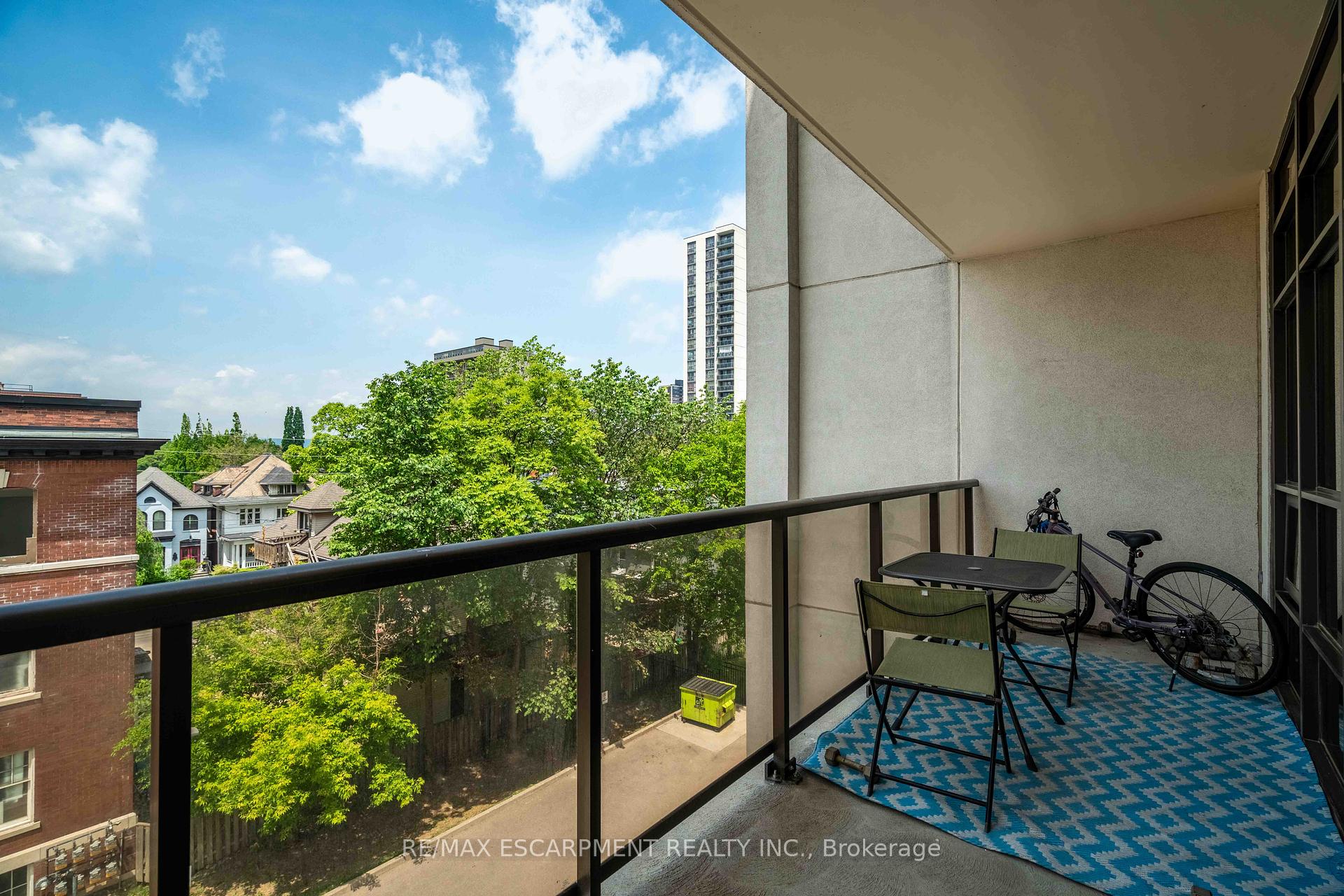 1 Bedroom Condo at 90 CHARLTON, Hamilton For sale