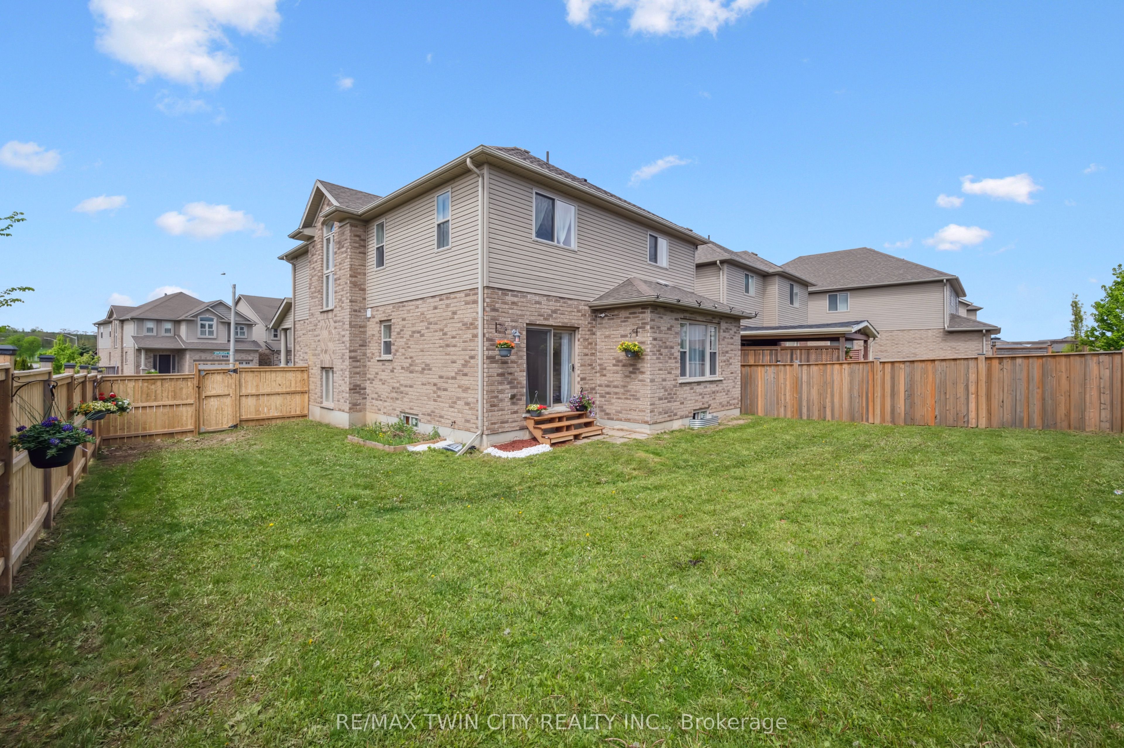 450 Applegate Court