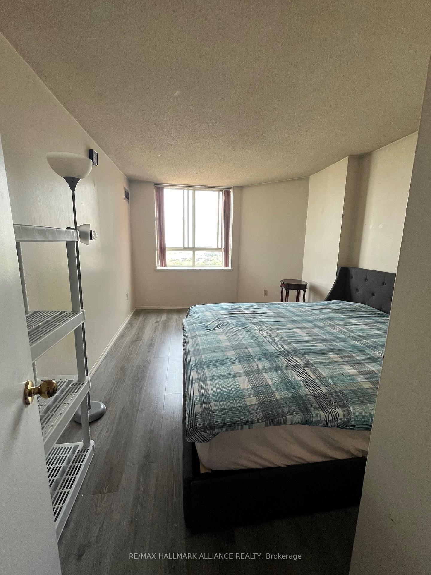 1 Bedroom Co-op at 4205 Shipp, Mississauga For sale