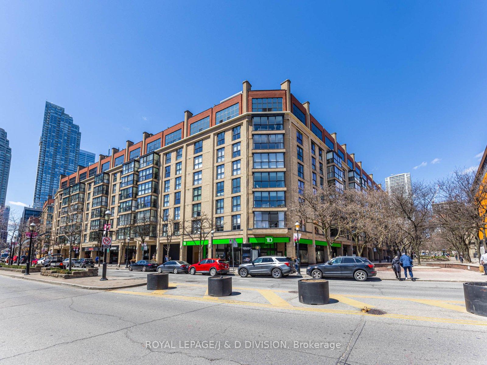 2 Bedrooms Condo at 80 Front,  Toronto For sale