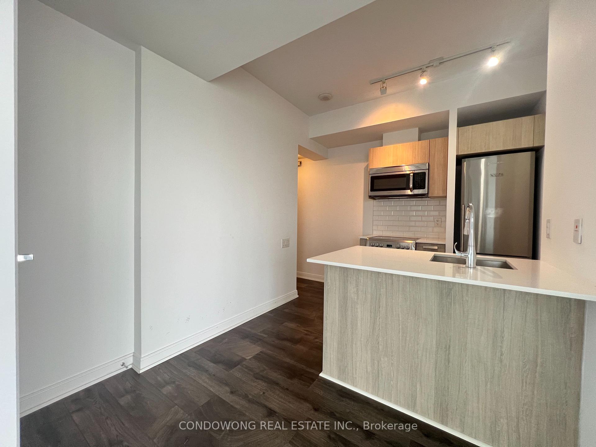 2 Bedrooms Condo at 42 Charles, Toronto For sale
