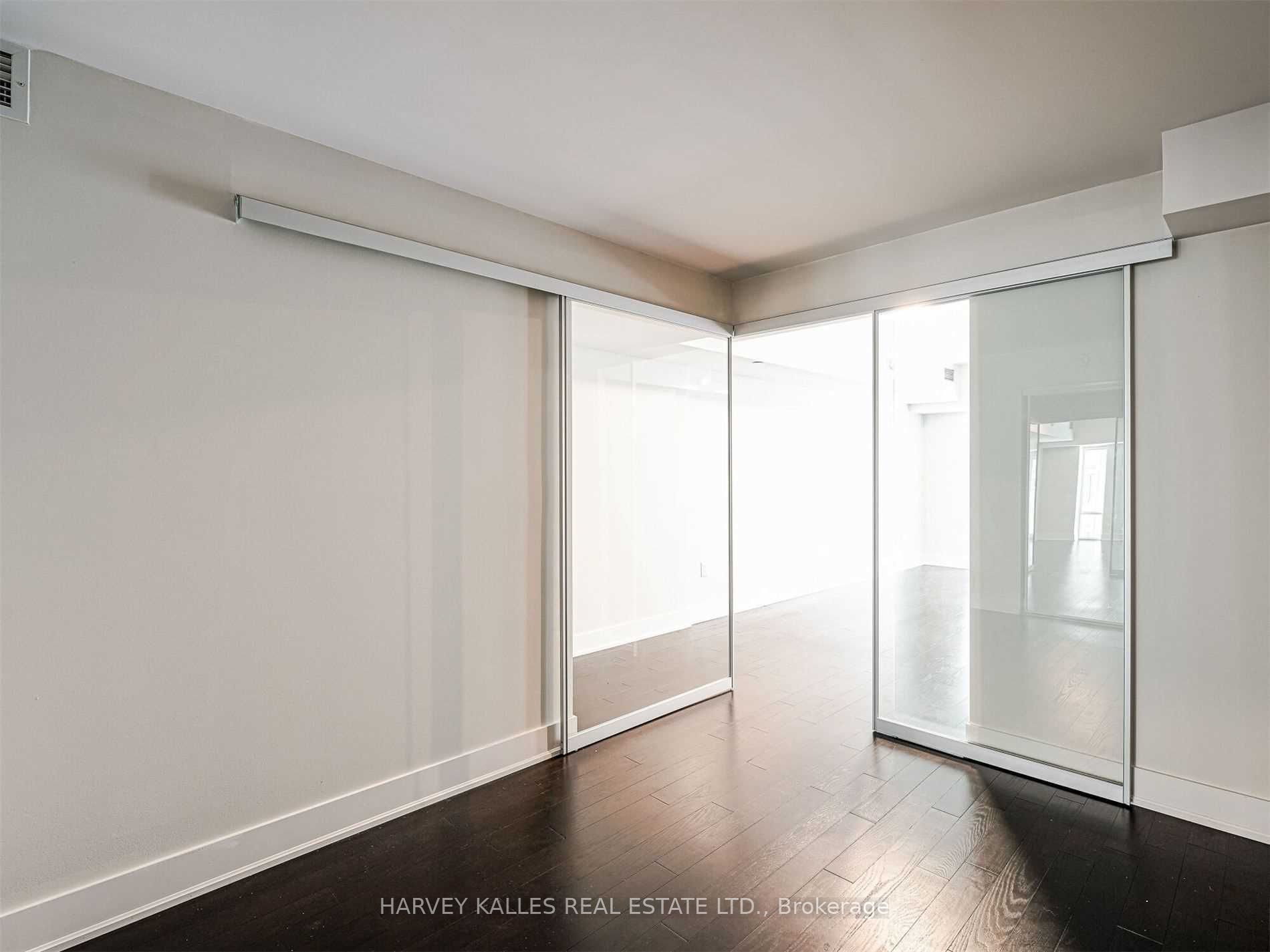 955 Bay Street 622