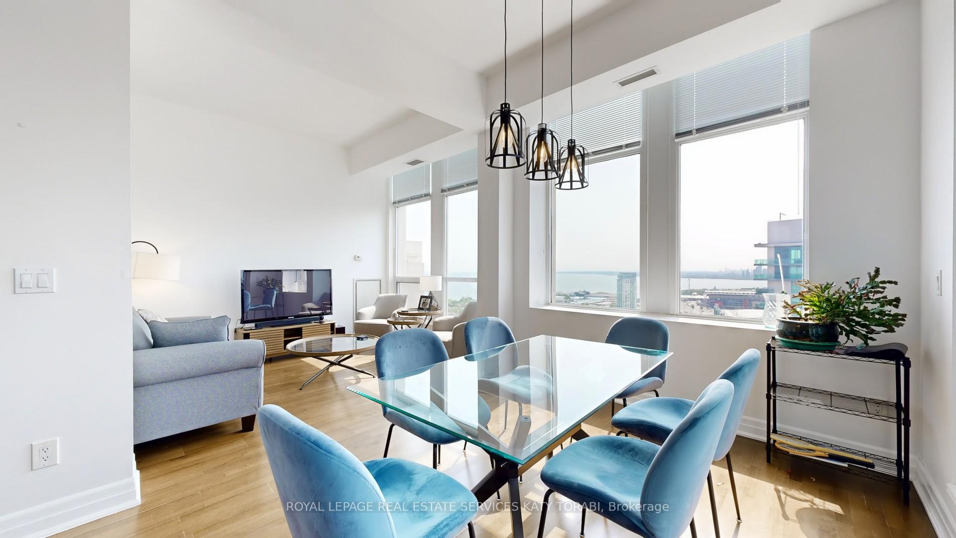 3 Bedrooms Condo at 628 Fleet, Toronto For sale