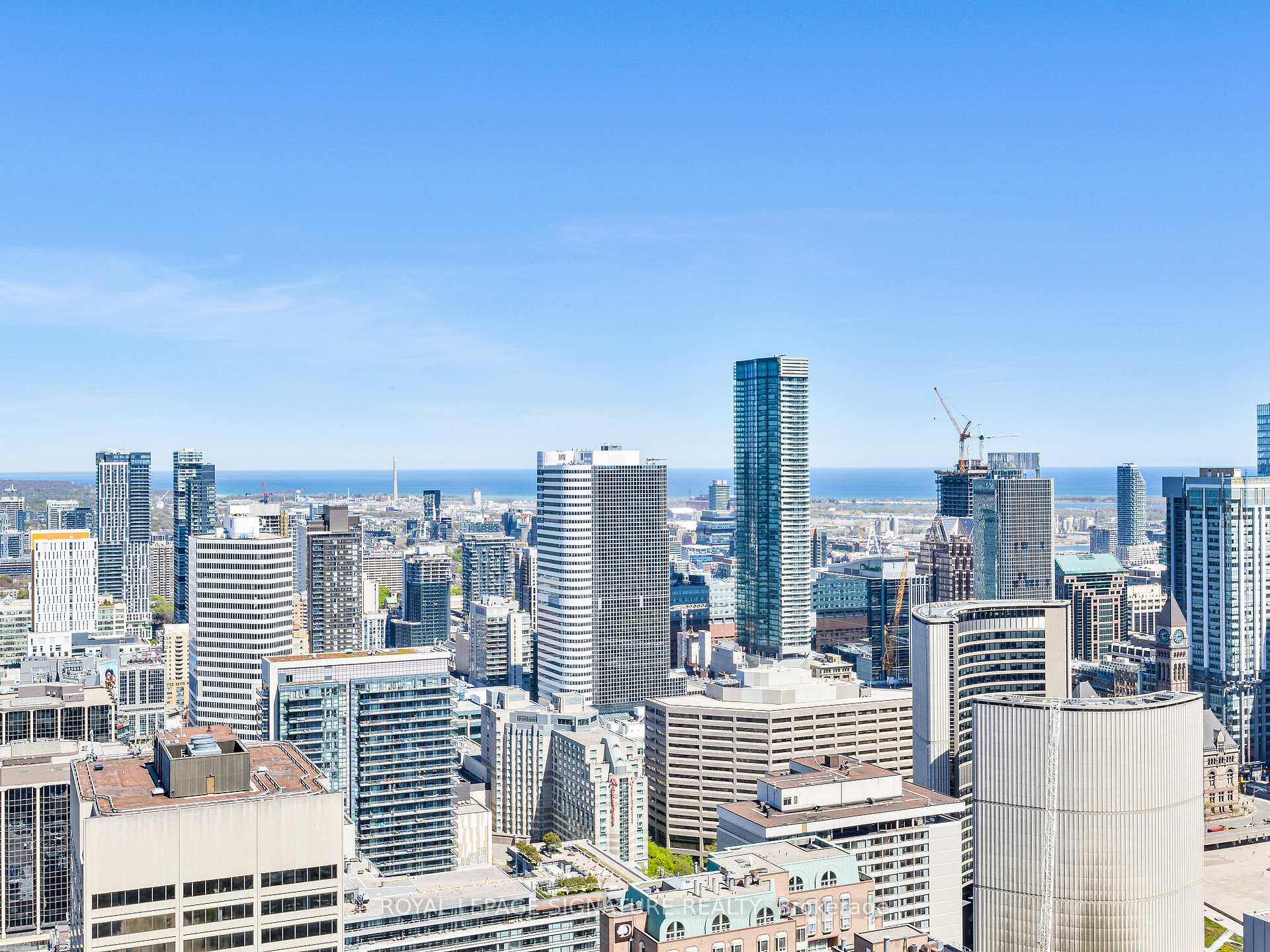 2 Bedrooms Condo at 488 University,  Toronto For sale