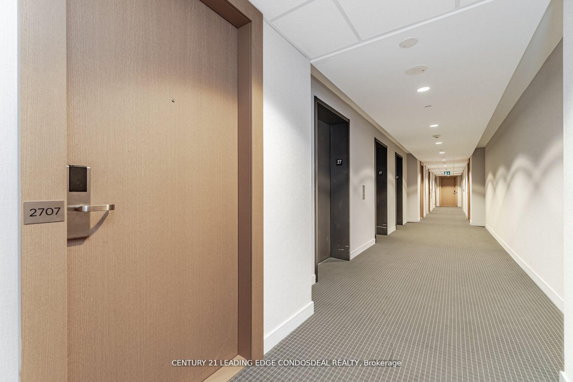 2 Bedrooms Condo at 7 Grenville, Toronto For sale