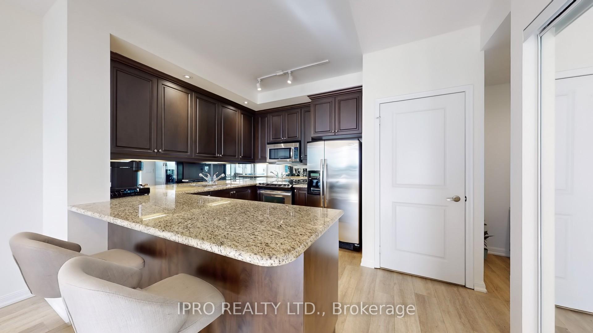 2 Bedrooms Condo at 628 Fleet, Toronto For sale