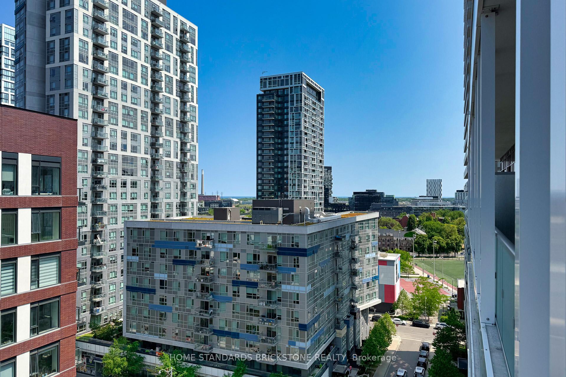 2 Bedrooms Condo at 34 Tubman, Toronto For sale