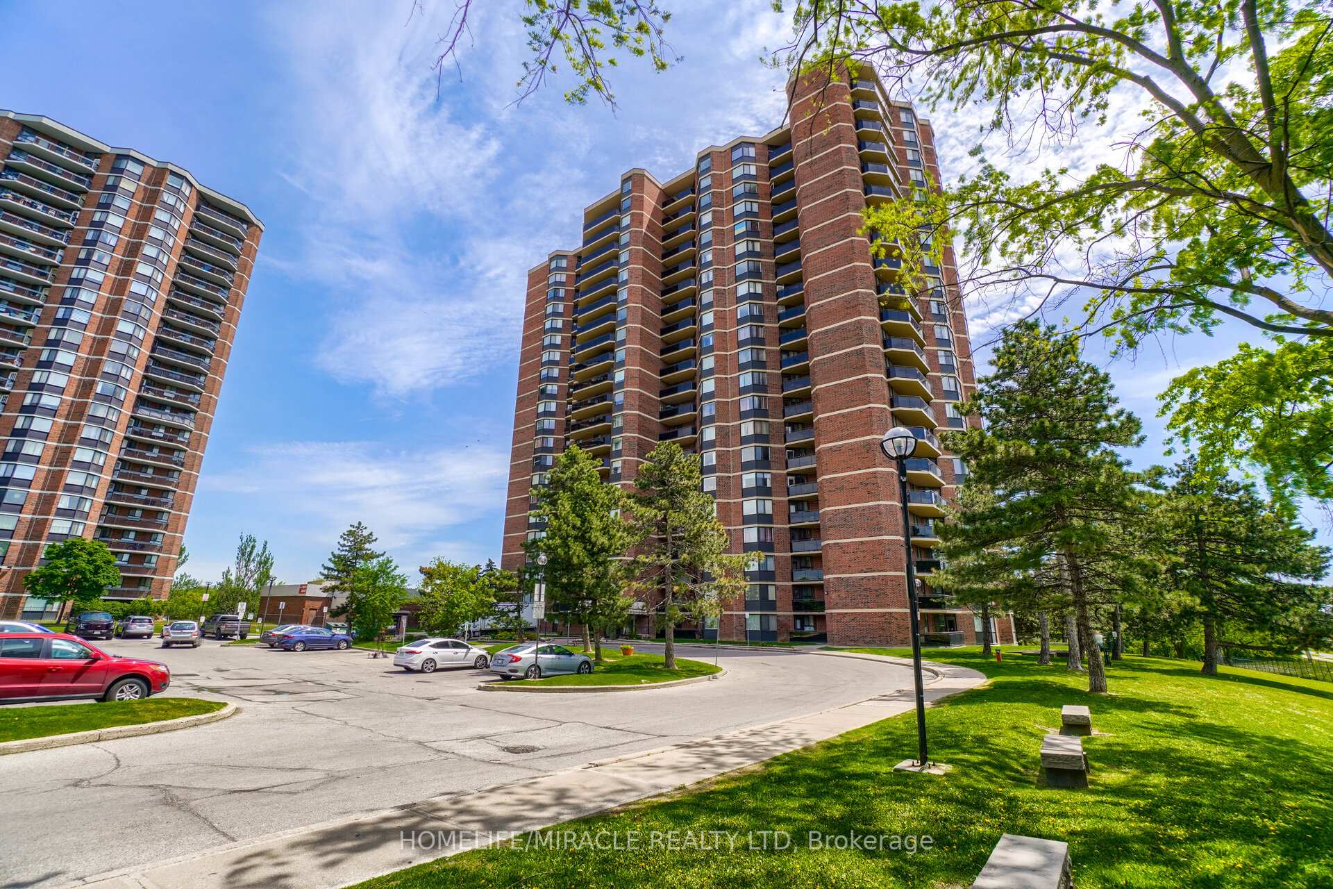 3 Bedrooms Condo at 234 Albion, Toronto For sale