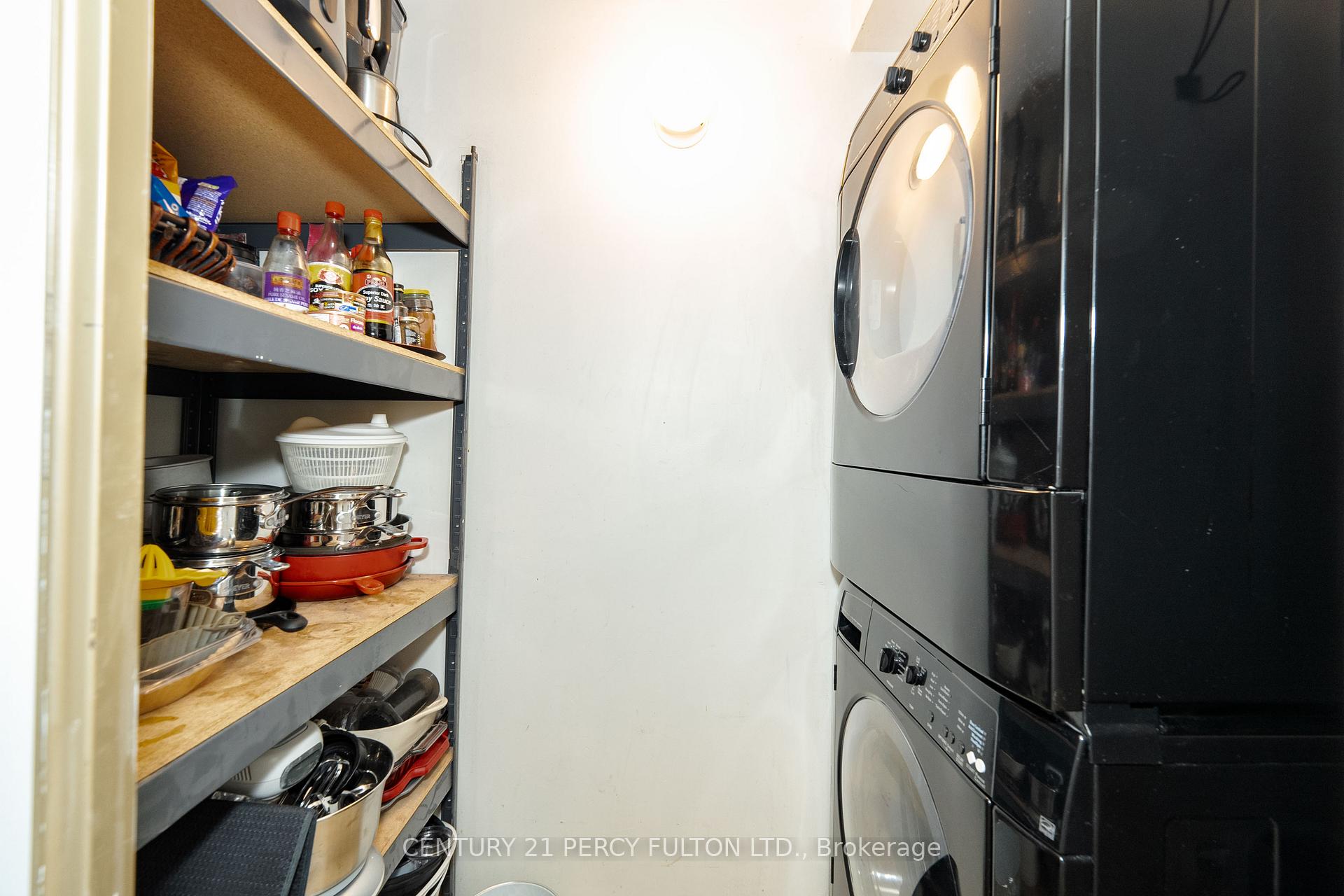 2 Bedrooms Condo at 3 Greystone Walk, Toronto For sale
