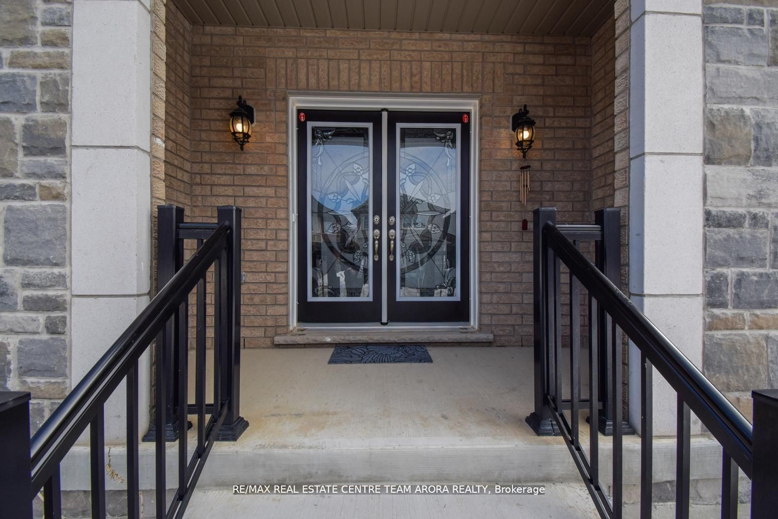 38 Rosewell Crescent