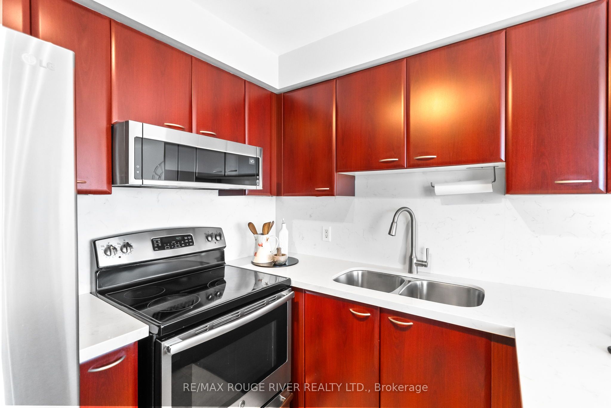 36 Lee Centre Drive, #2610
