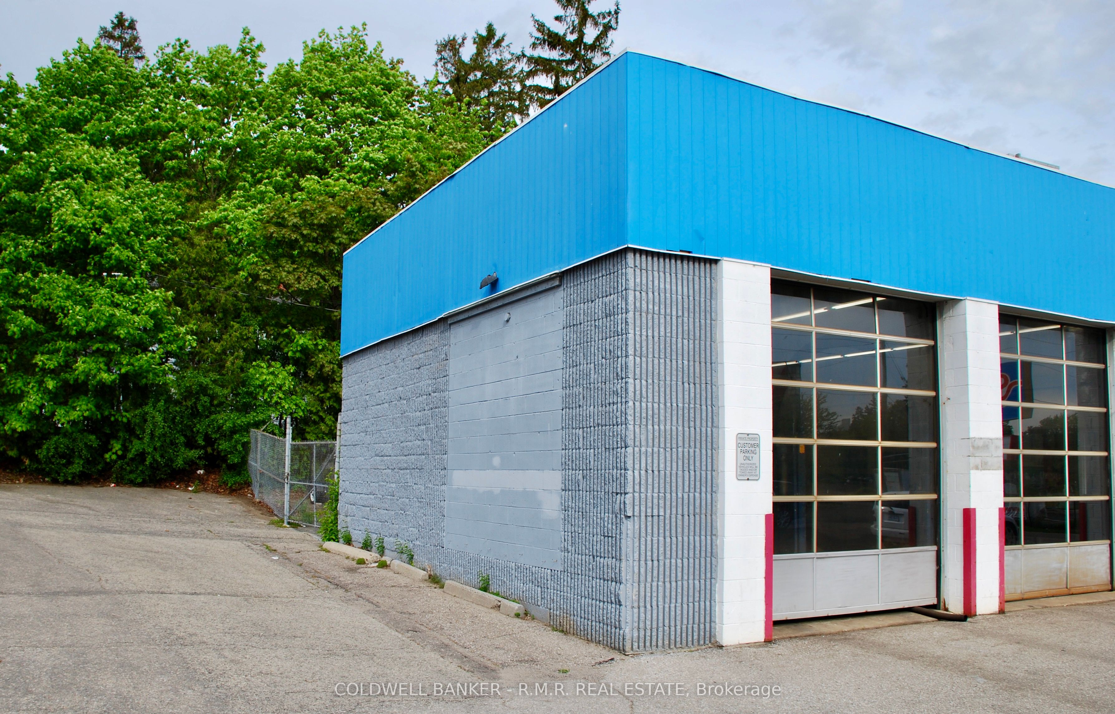 1080 Simcoe Street N