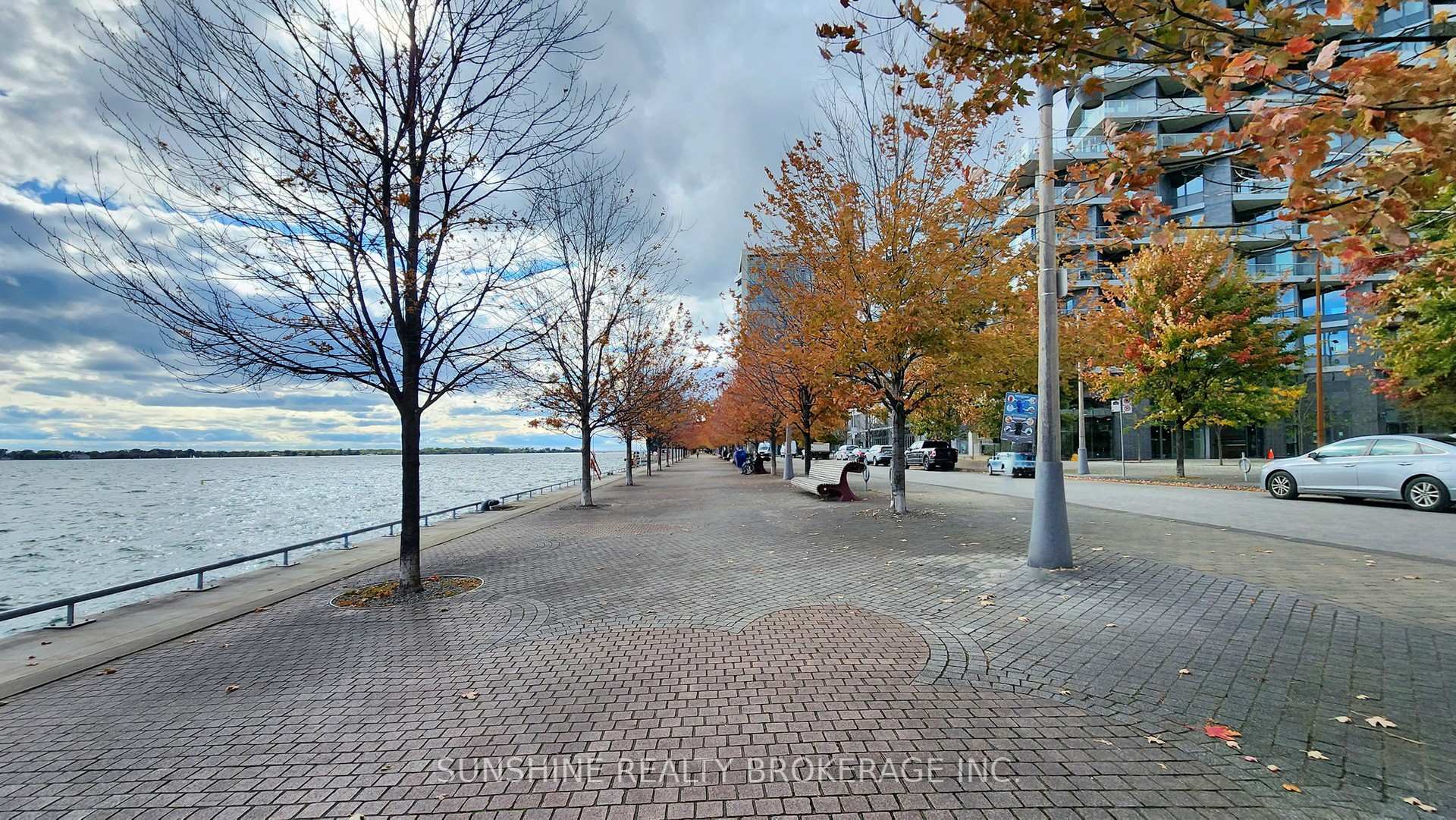 3 Bedrooms Condo at 118 Merchants’ Wharf, Toronto For sale