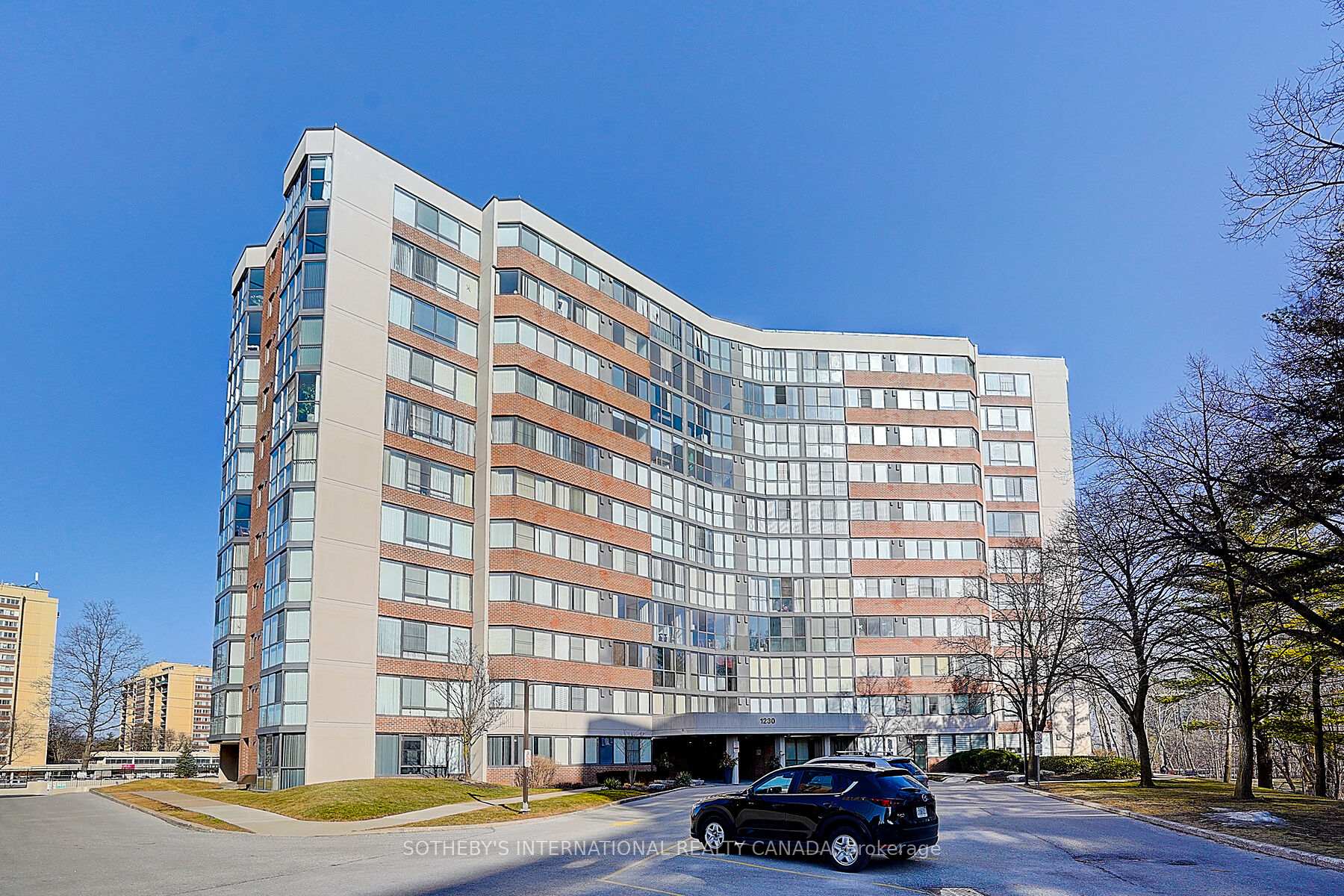 2 Bedrooms Condo at 1230 Marlborough, Oakville For sale