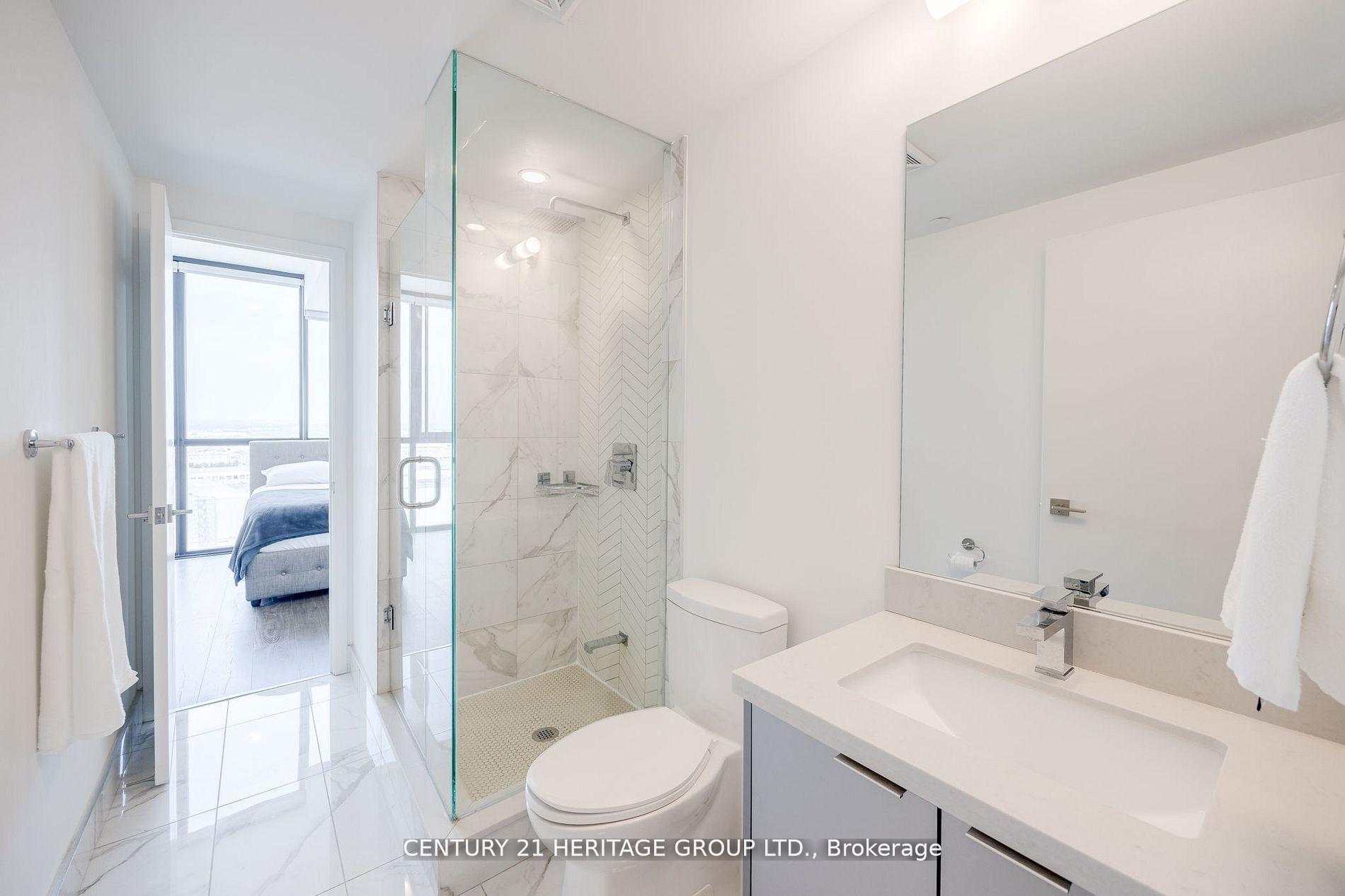 2 Bedrooms Condo at 2916 Highway 7, Vaughan For sale