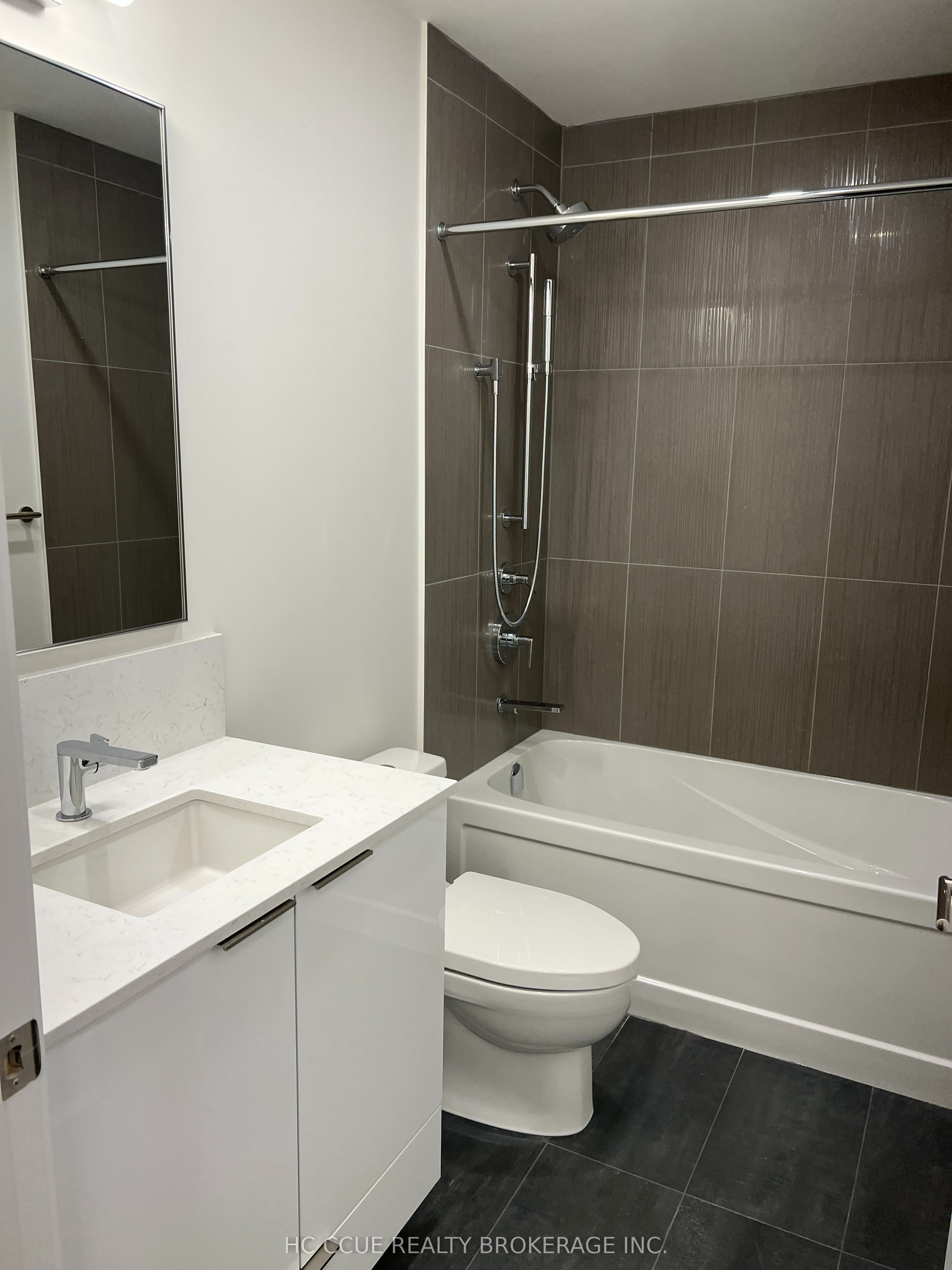 28 Freeland Street, #2207