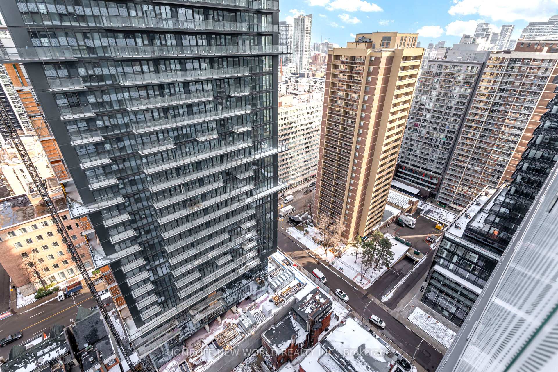 1 Bedroom Condo at 50 Charles, Toronto For sale