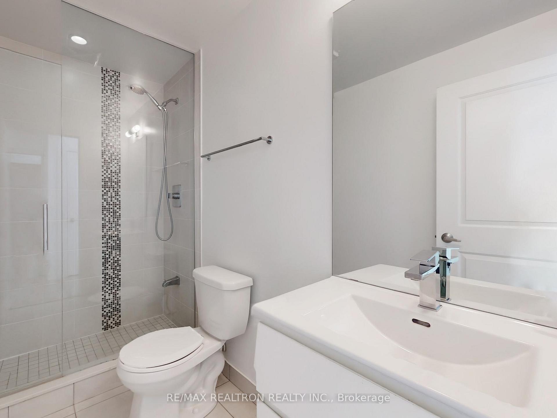 3 Bedrooms Condo at 195 Bonis, Toronto For sale