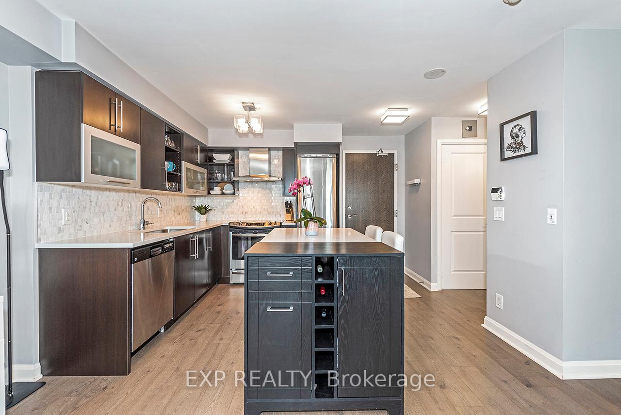2 Bedrooms Condo at 1 Michael Power, Toronto For sale