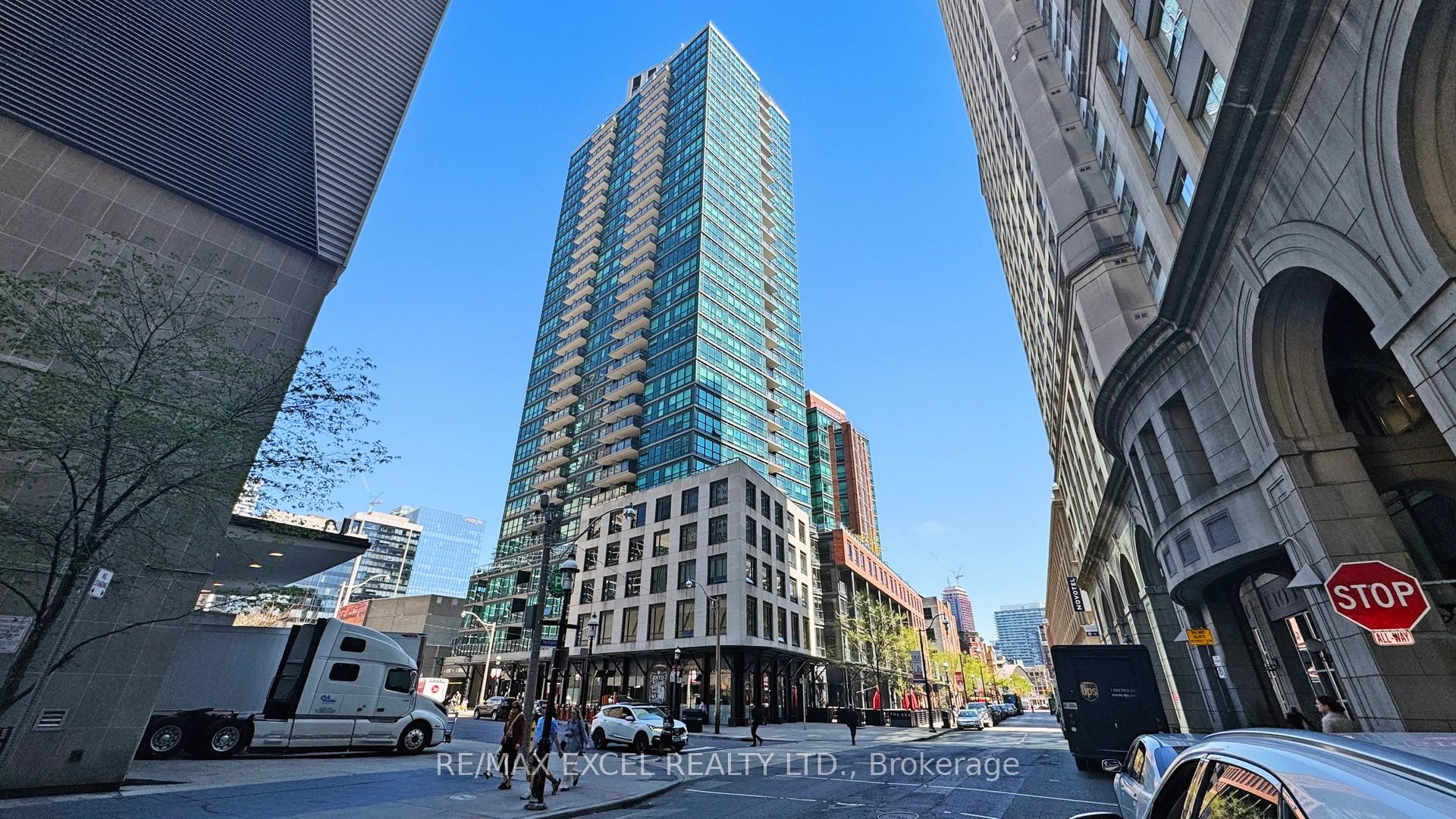 2 Bedrooms Condo at 1 Scott, Toronto For sale