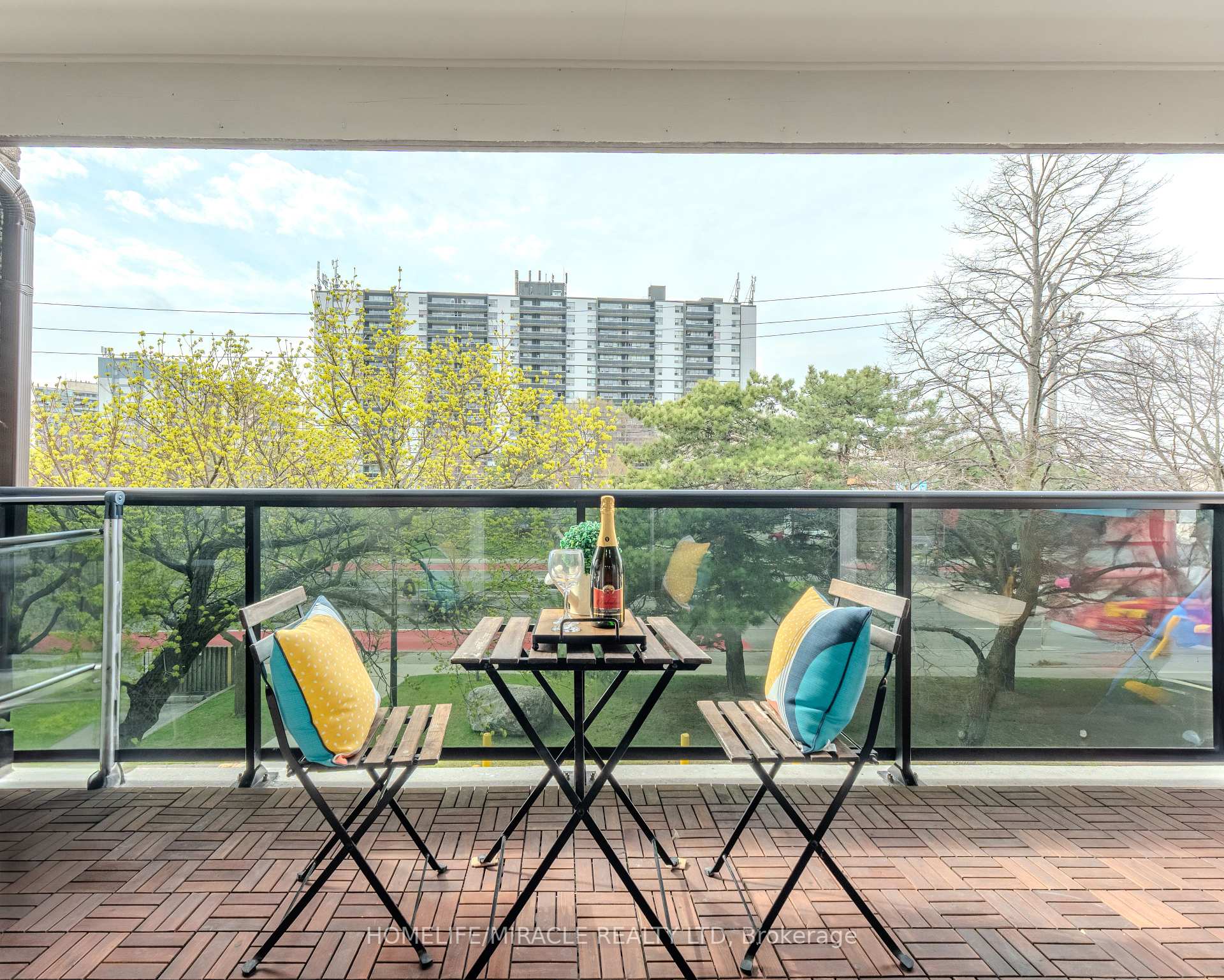 3 Bedrooms Condo at 91 Muir, Toronto For sale